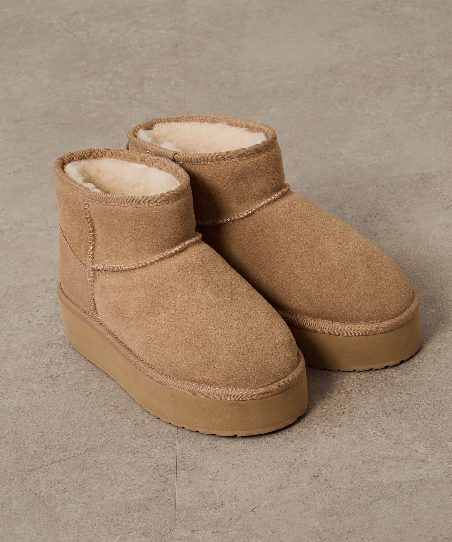 EMU 微羊毛厚底靴