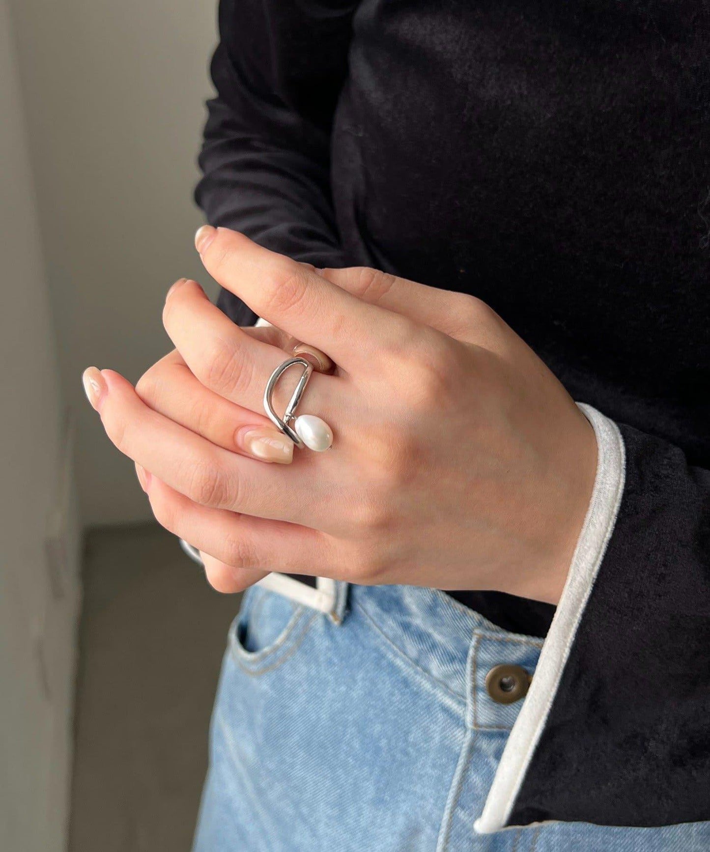 GOLDY水滴珍珠線條戒指