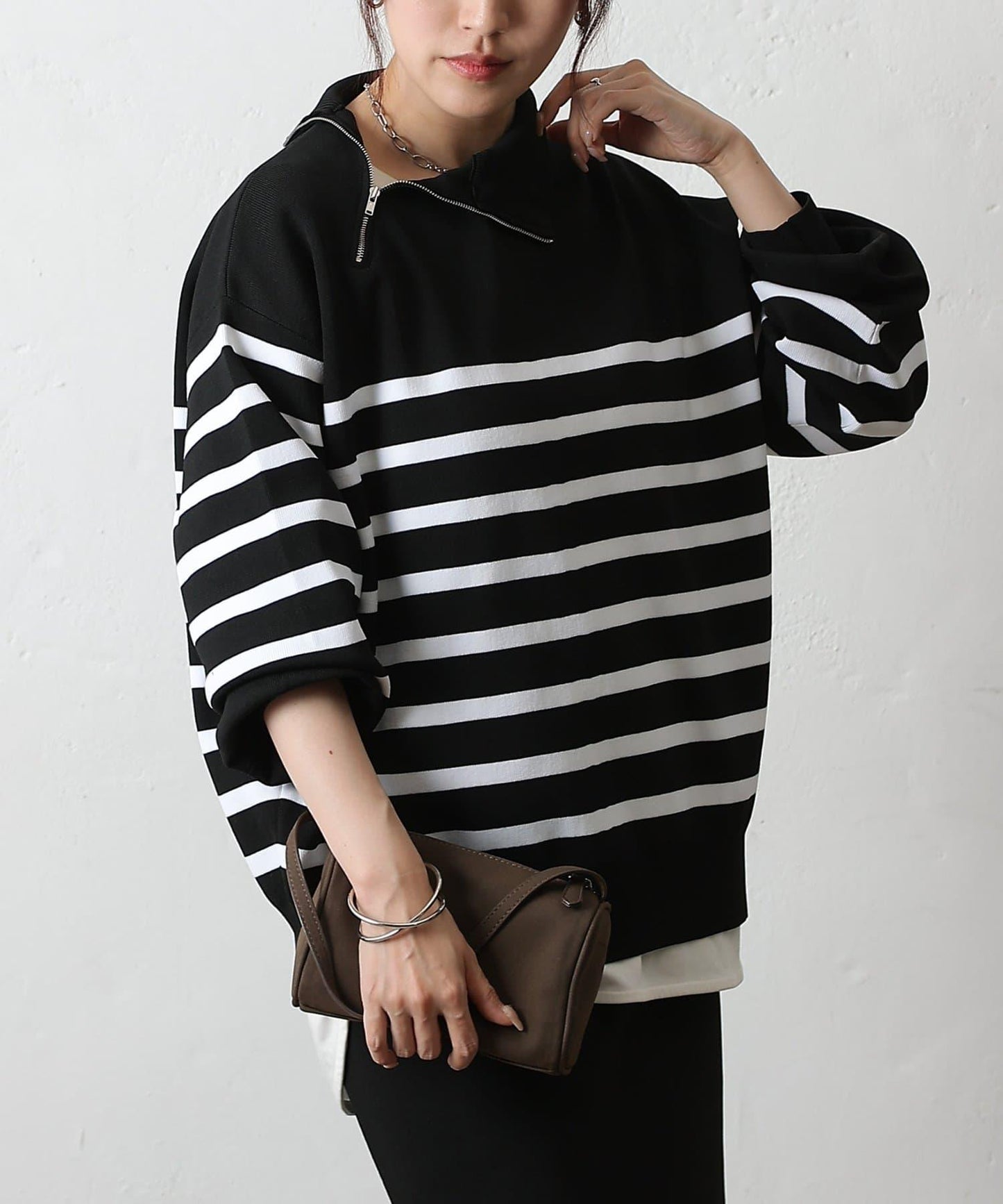 【AW】滌綸紗側頸拉鍊條紋針織衫