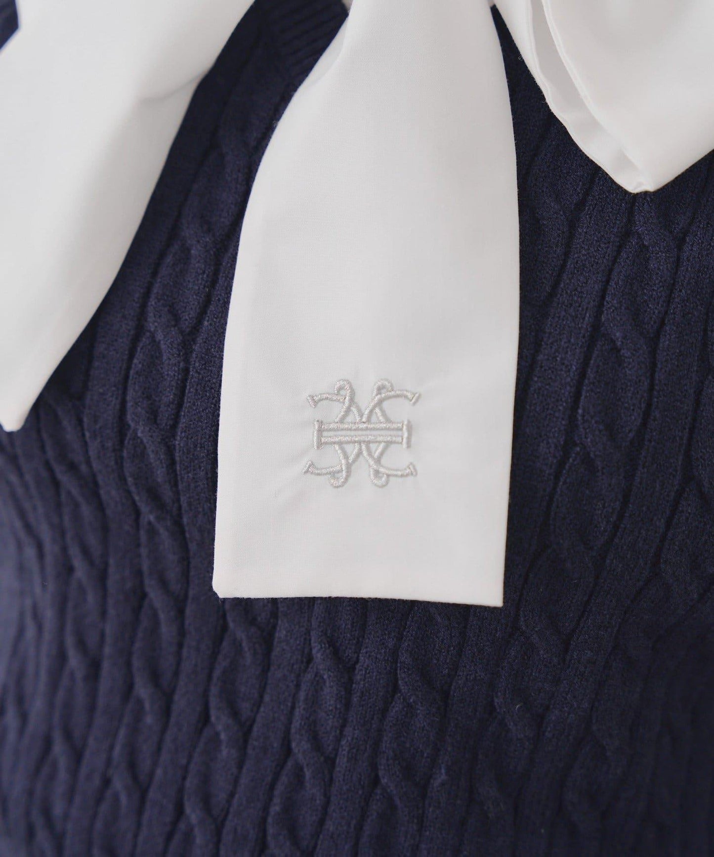 蝴蝶結領繫帶麻花針織套頭衫