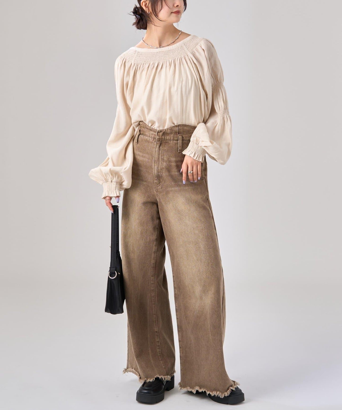 蝴蝶結領繫帶襯衫