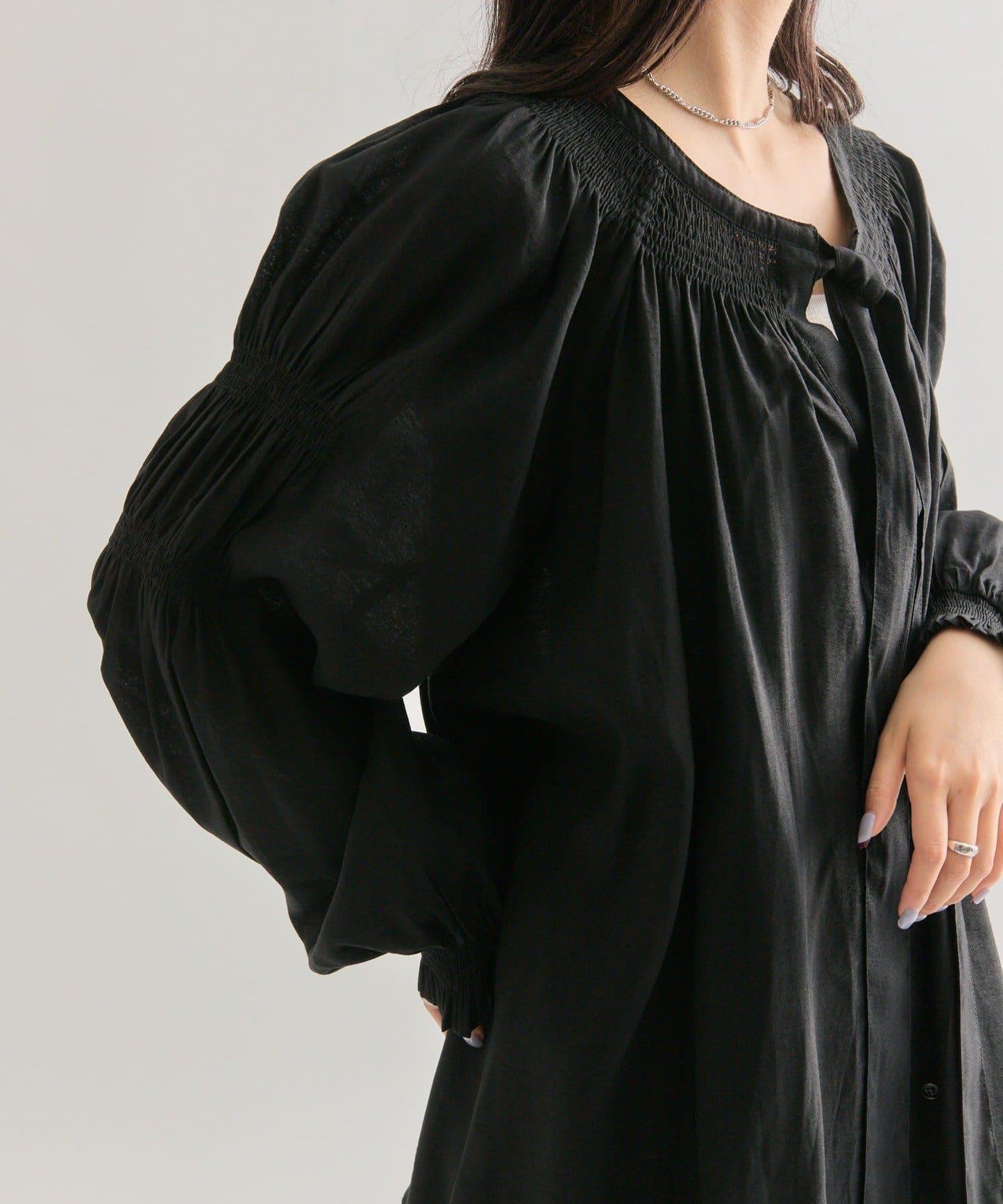 蝴蝶結領繫帶襯衫