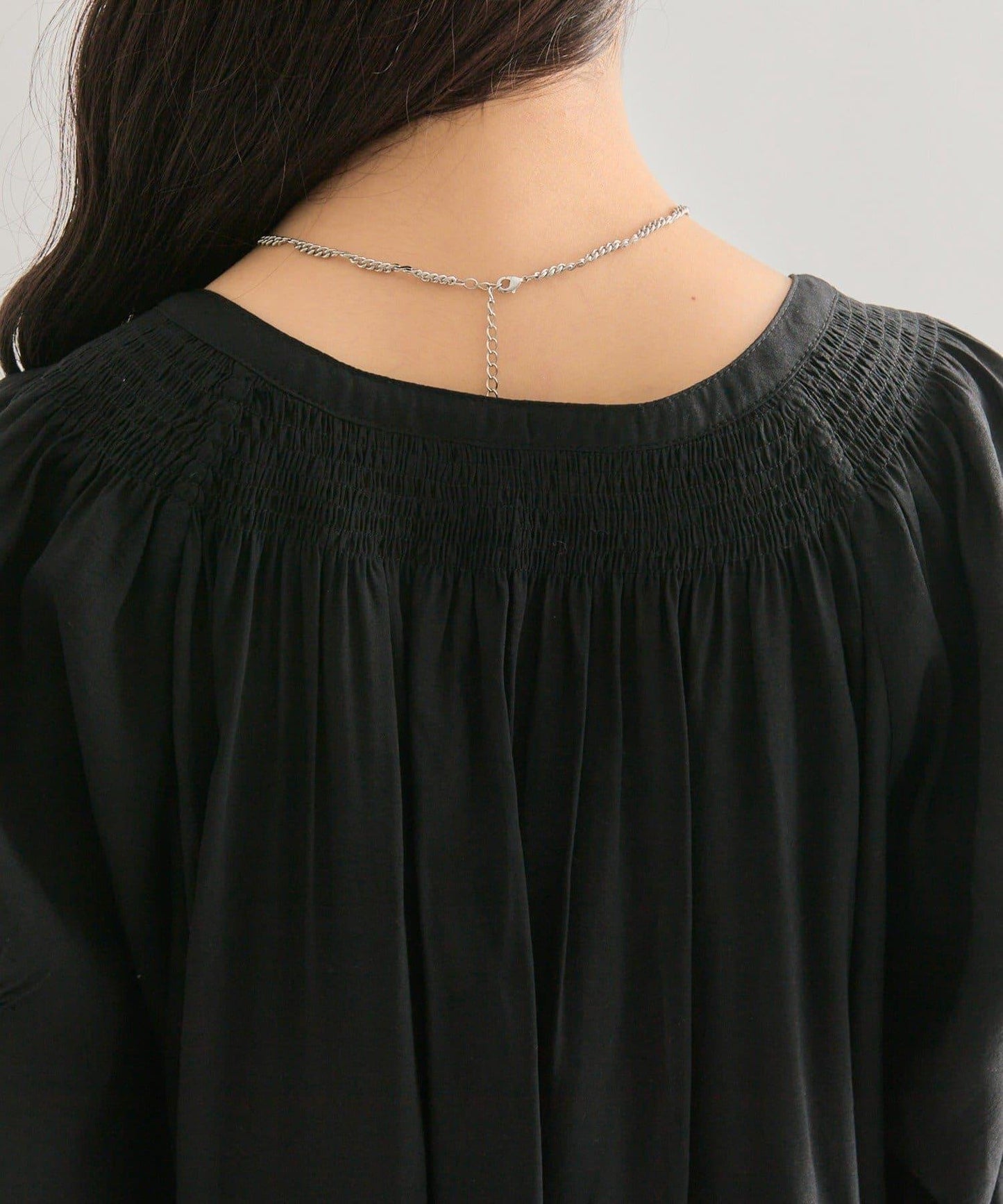 蝴蝶結領繫帶襯衫