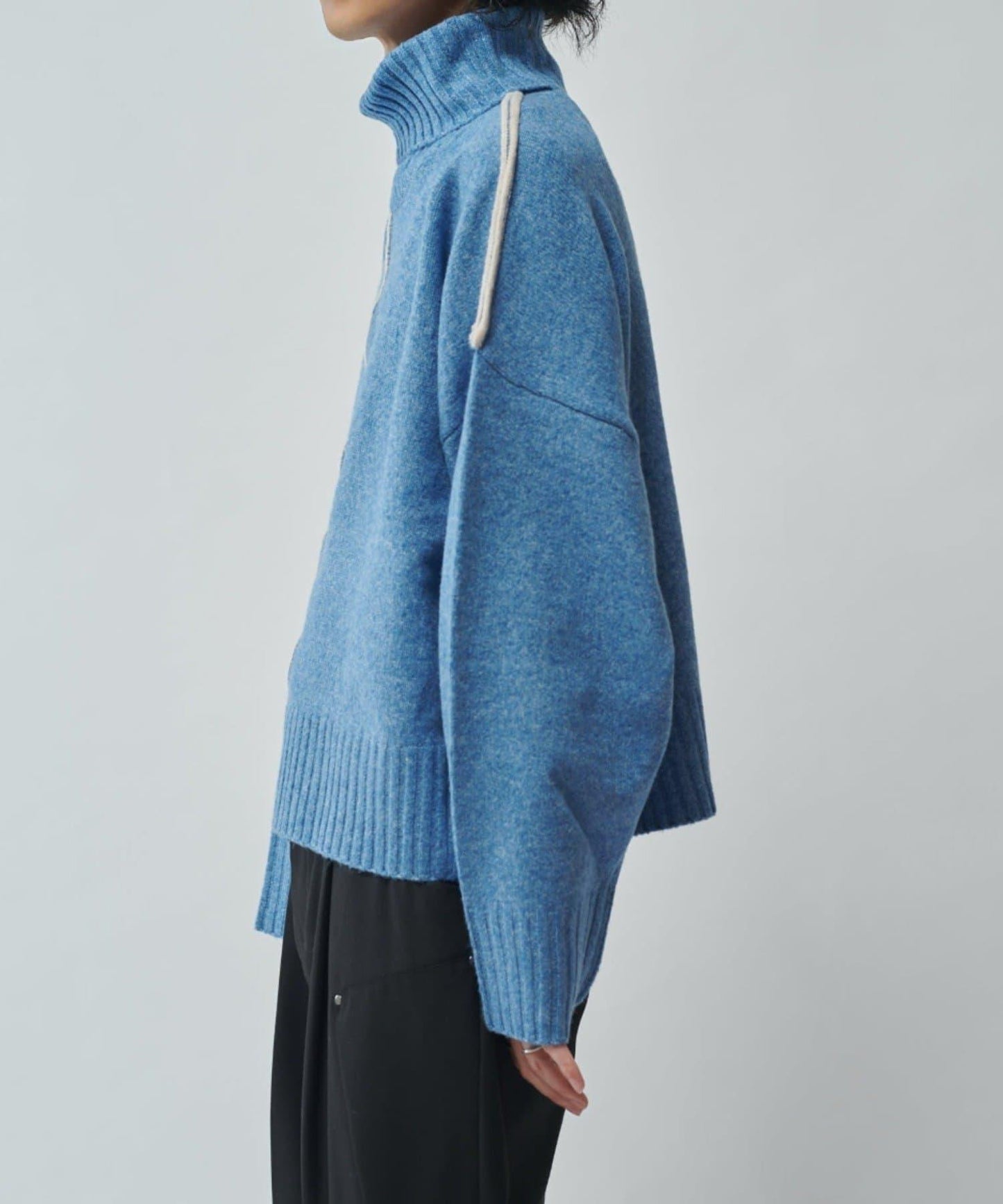 【Neucon/ニューコン】短款寬鬆高領針織衫