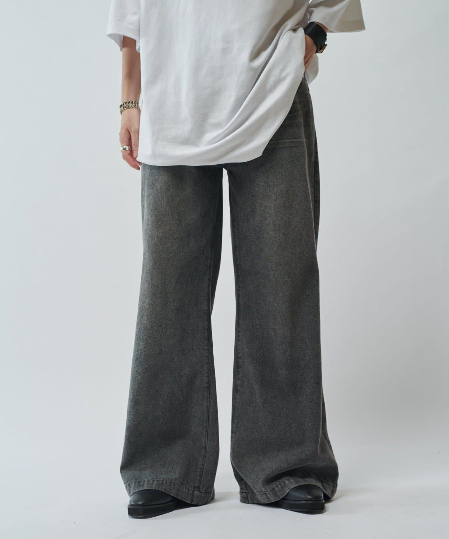 【SURJENT】 鉚釘寬鬆直筒牛仔褲