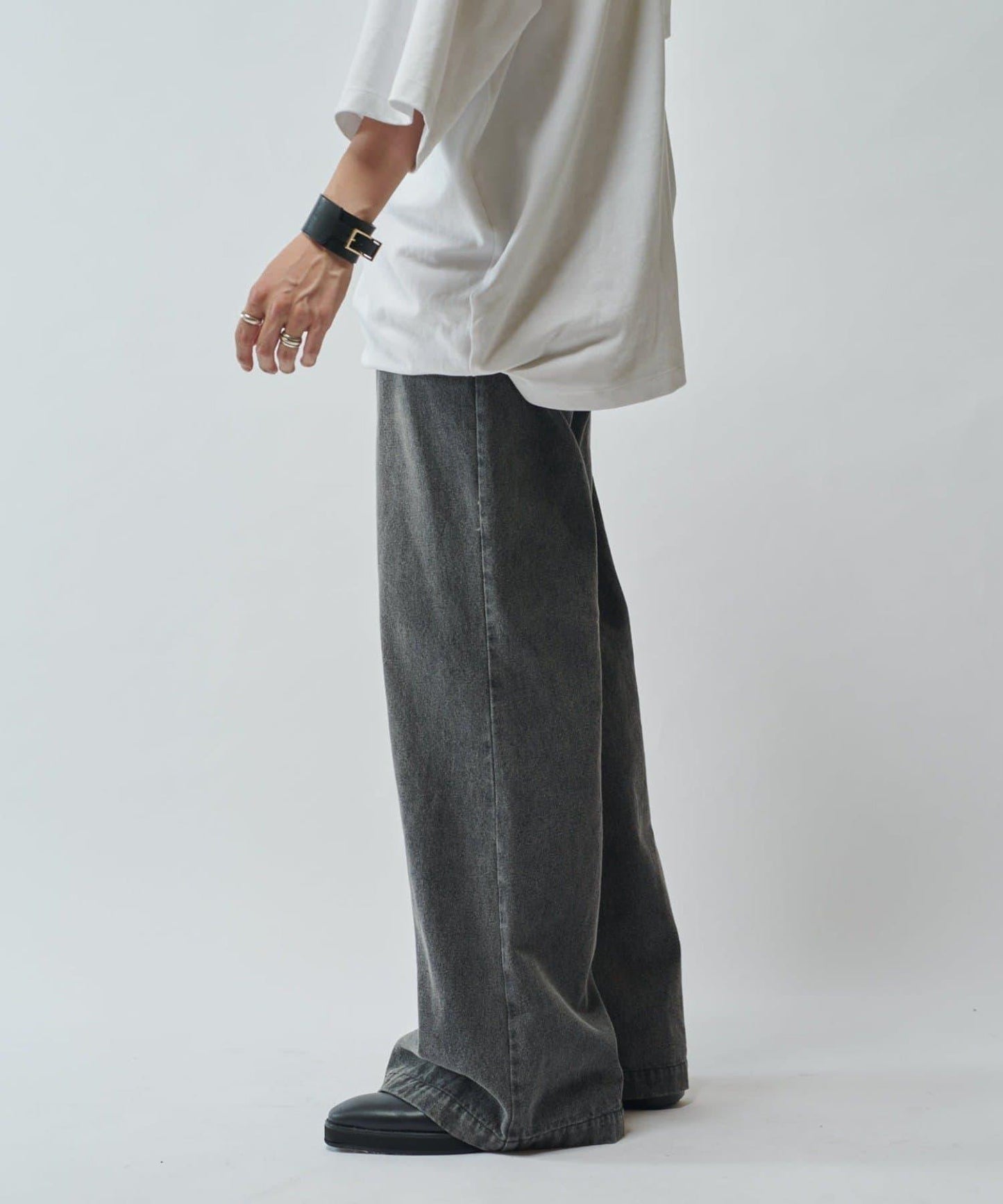 【SURJENT】 鉚釘寬鬆直筒牛仔褲