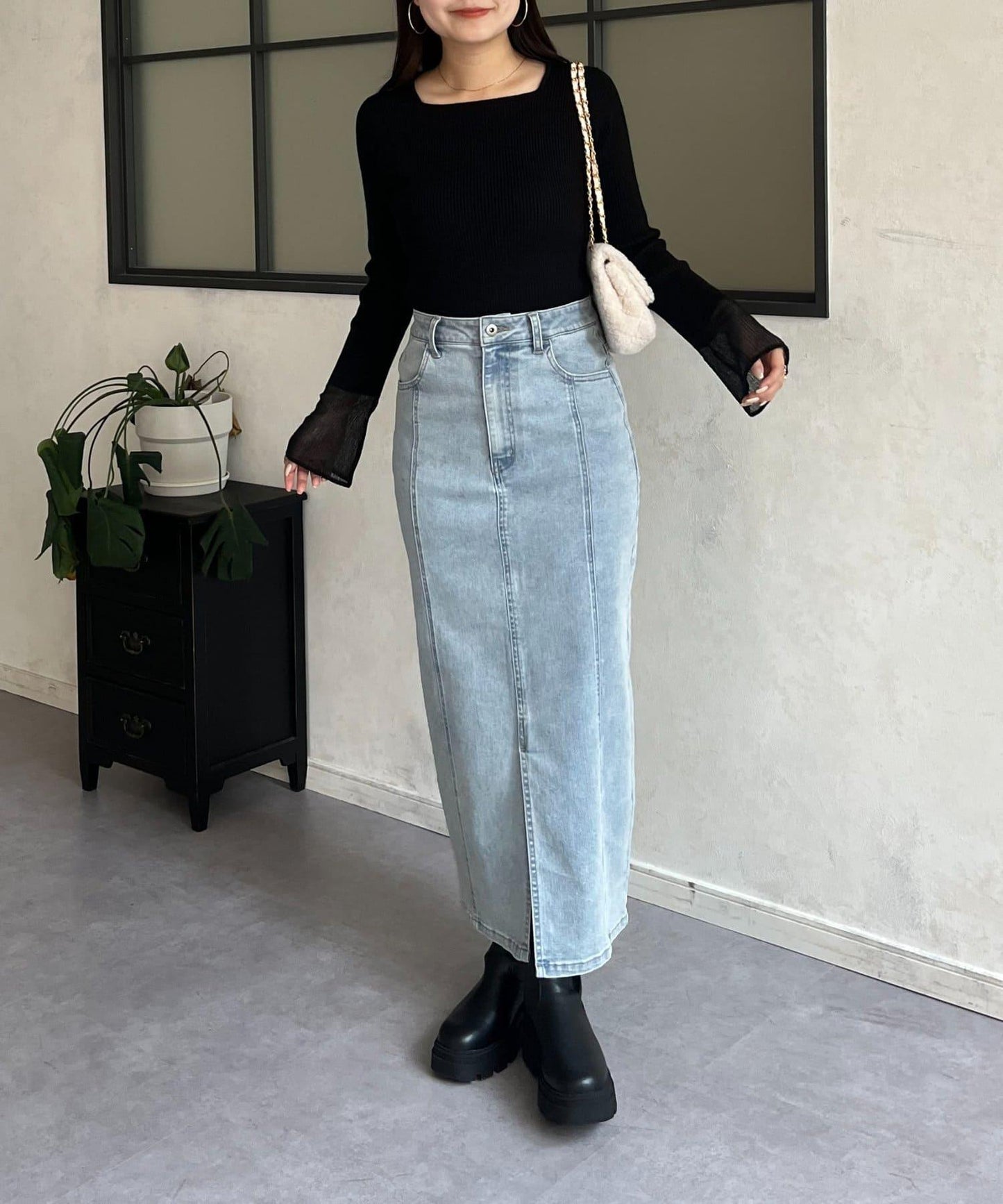 袖部透視方領羅紋針織衫