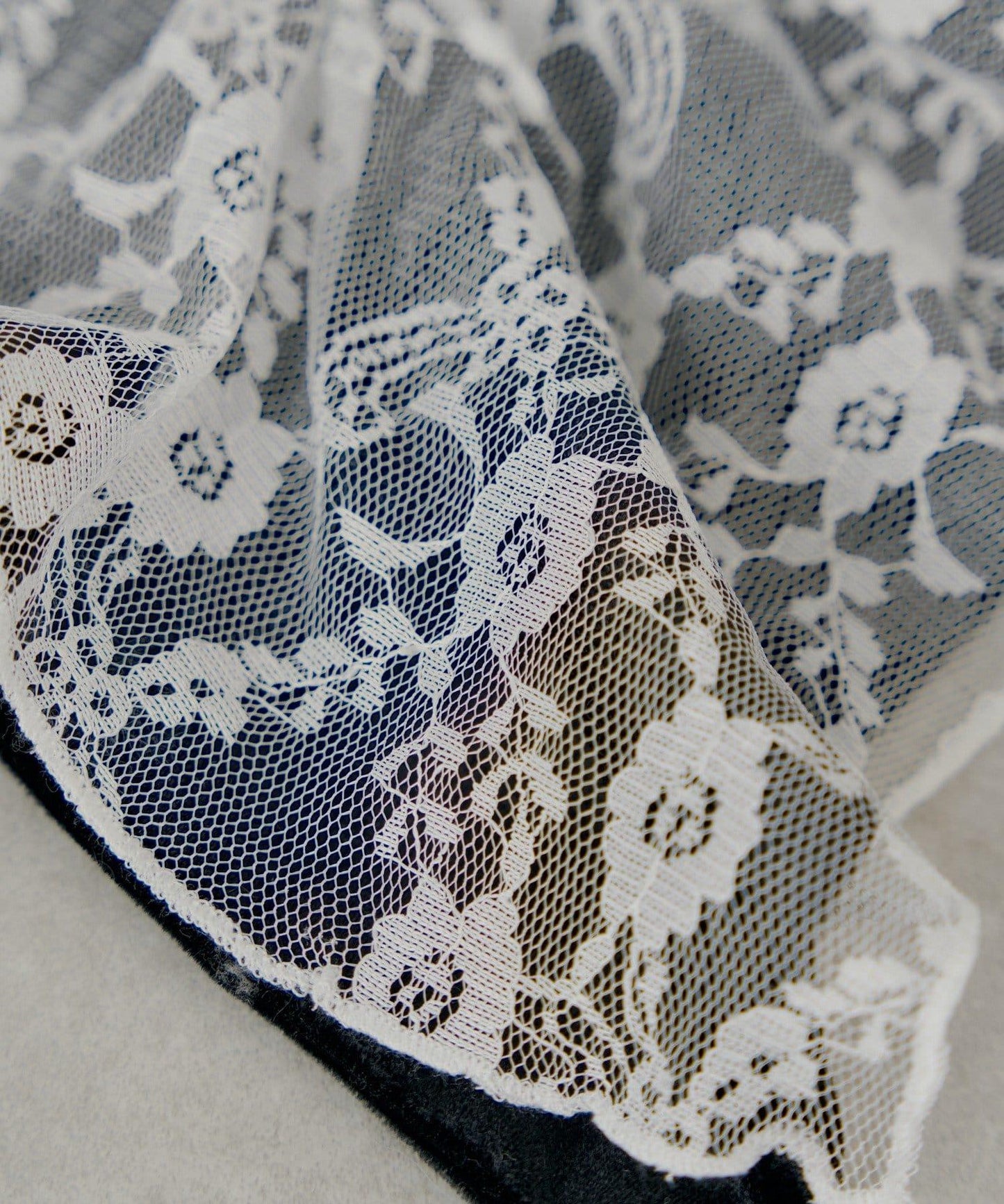 【Chico】天鵝絨大號蕾絲髮圈