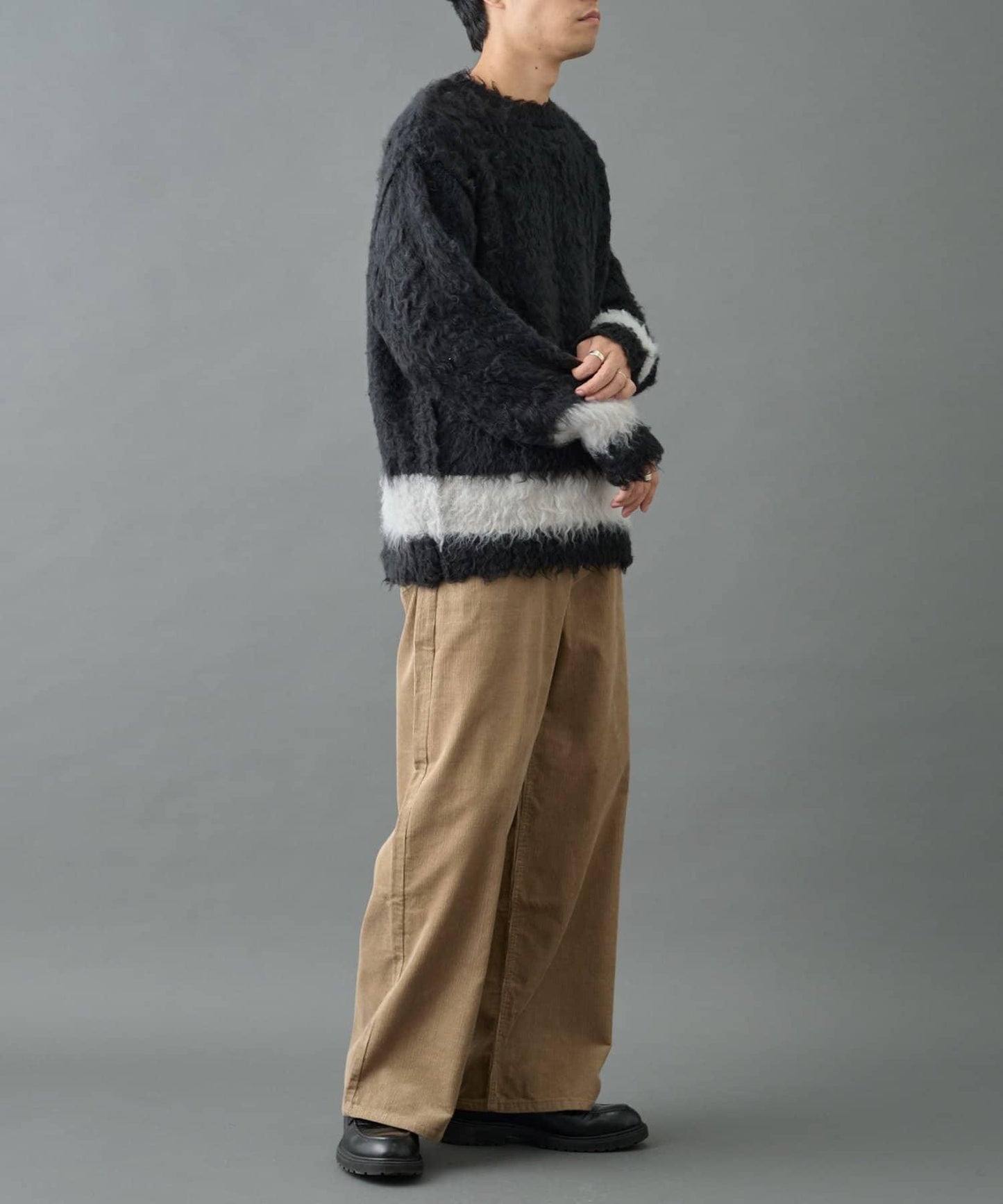 長毛馬海毛針織圓領衫