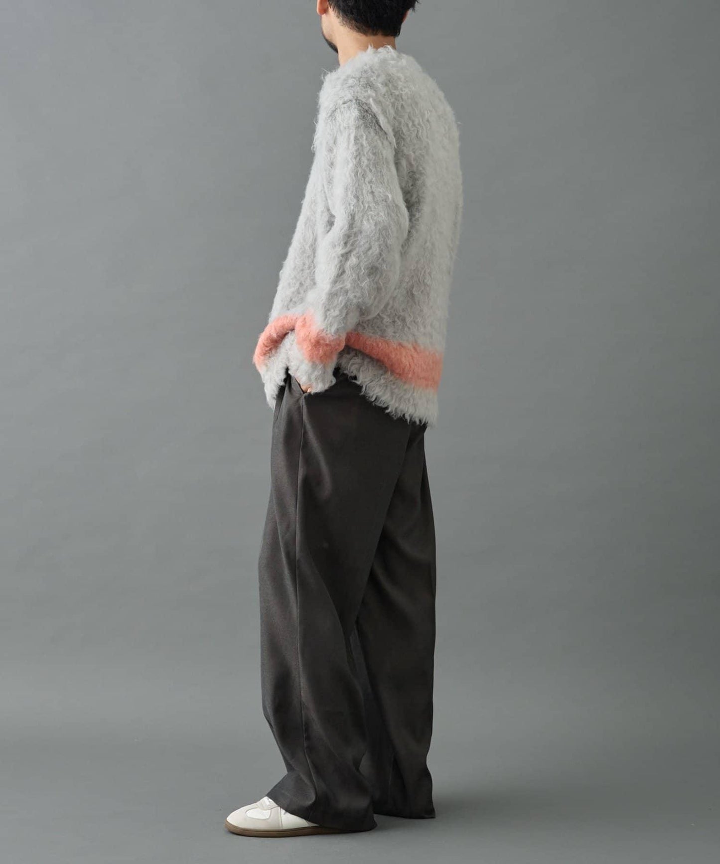 長毛馬海毛針織圓領衫