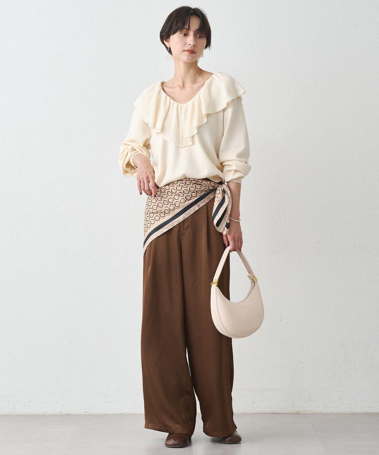 荷葉邊領針織衫