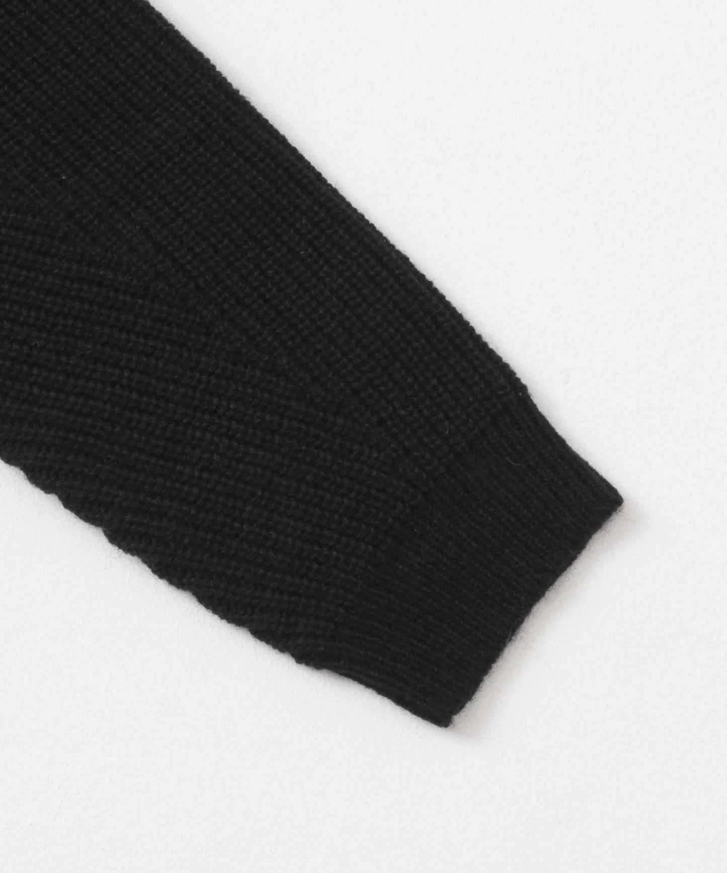 可水洗羊毛混紡圓領針織衫