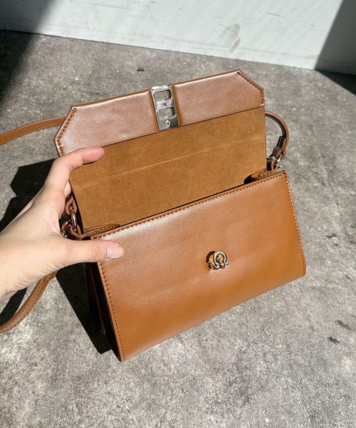 翻蓋單肩包