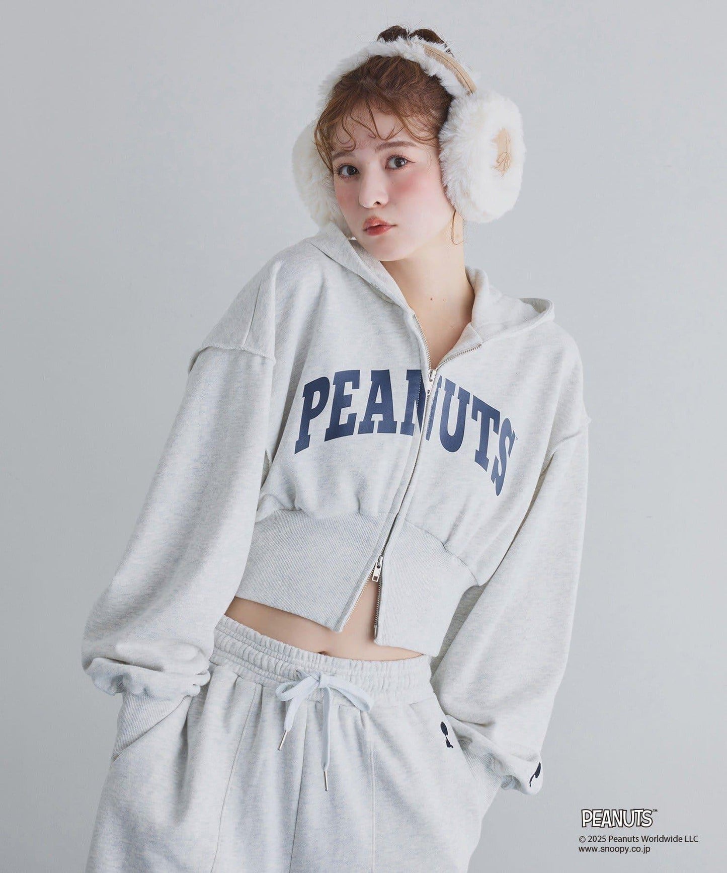 【《PEANUTS》聯名】史努比刺繡休閒褲