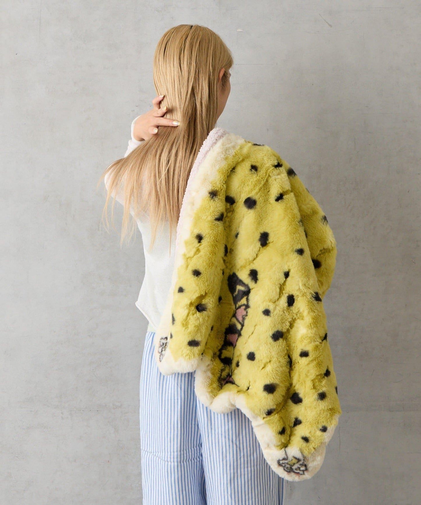 鼯鼠造型剪裁毛毯