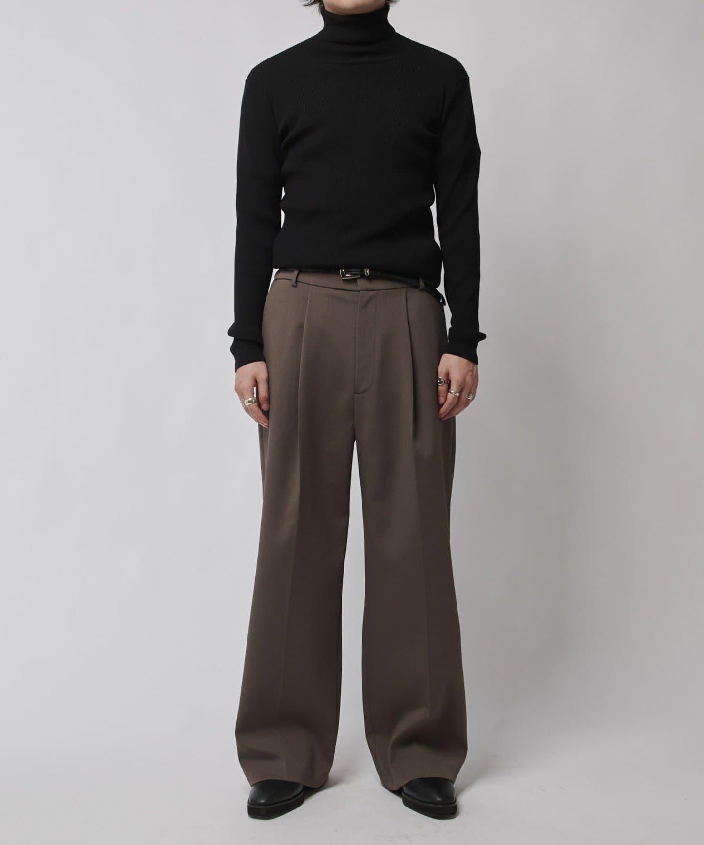 修身高領針織衫