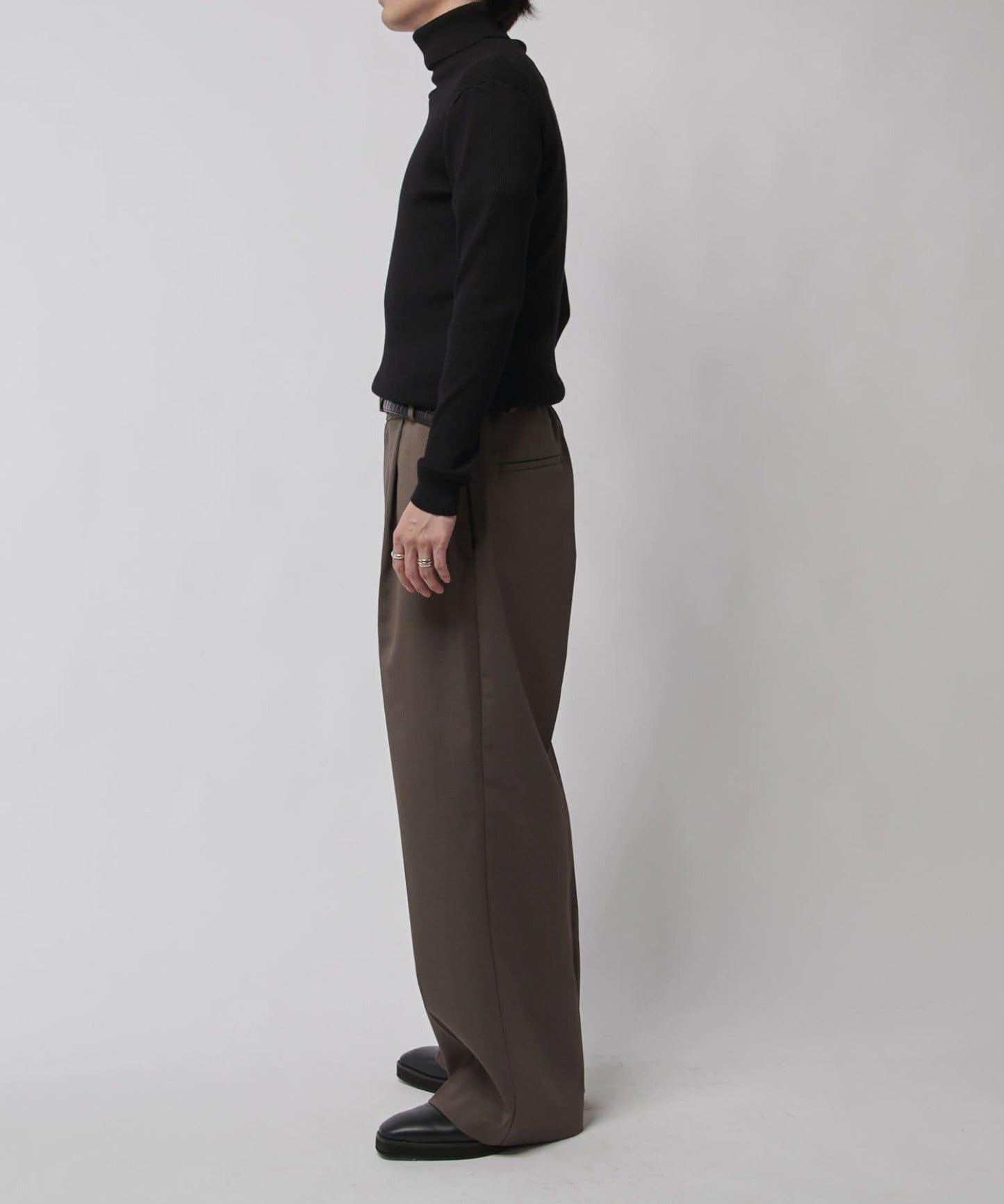 修身高領針織衫