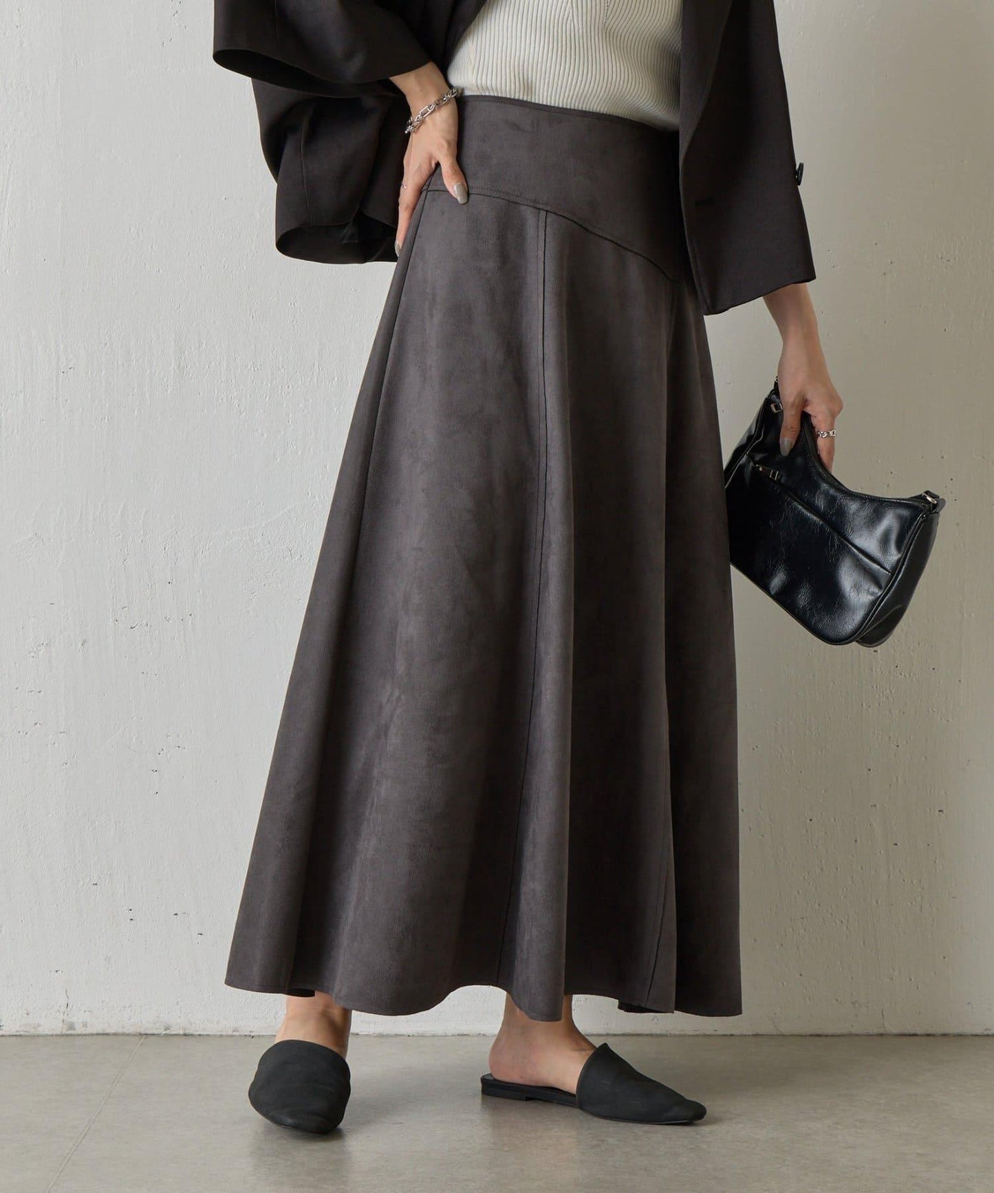 麂皮拼接喇叭裙