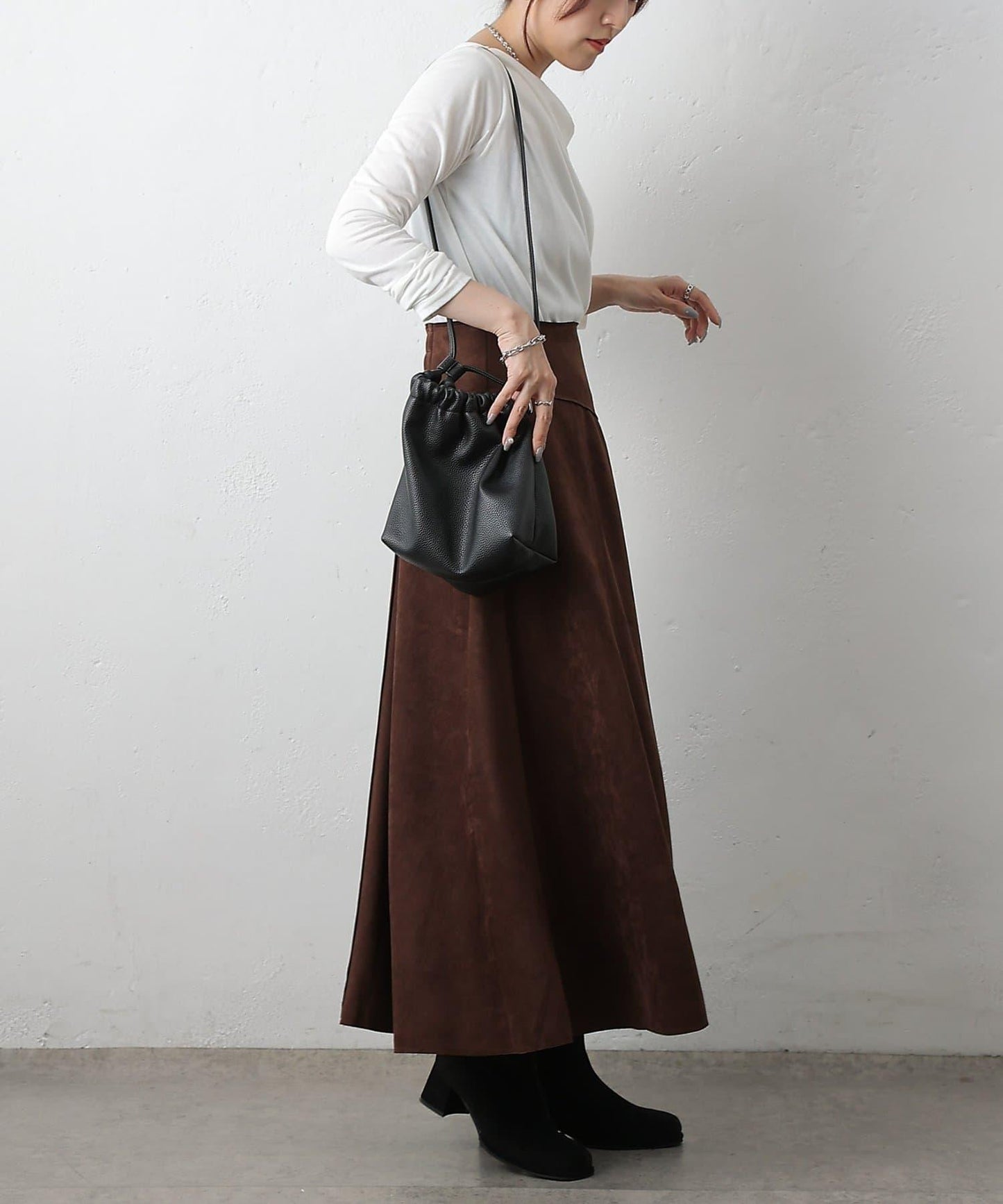 麂皮拼接喇叭裙