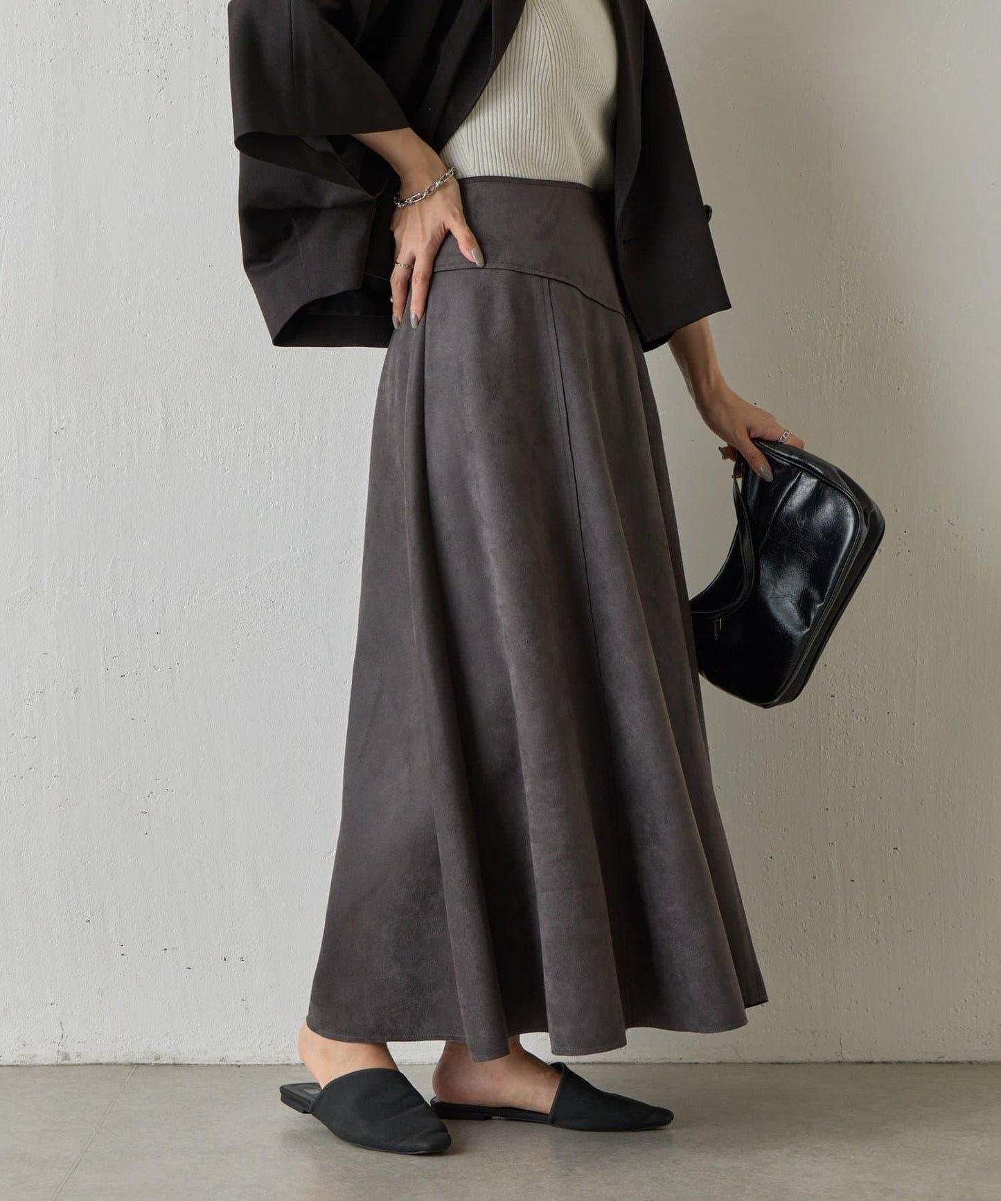 麂皮拼接喇叭裙