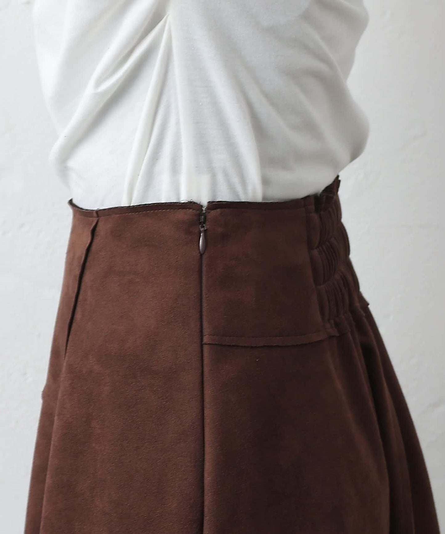 麂皮拼接喇叭裙