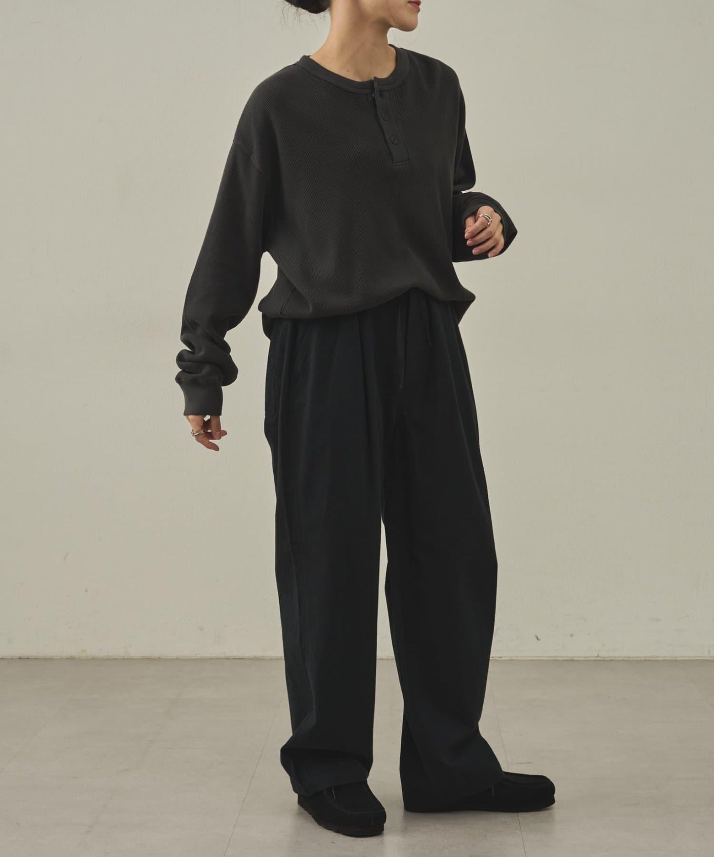 【paradigm】燃氣烤華夫格亨利領長袖T恤