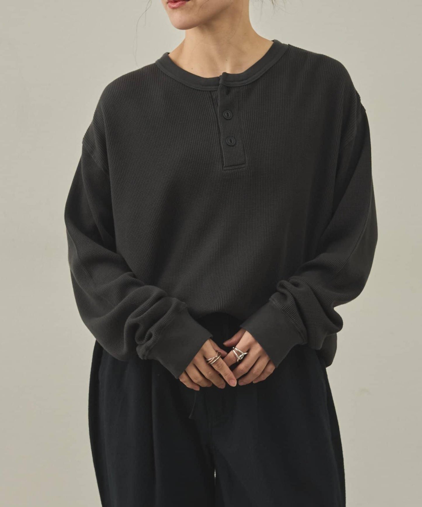 【paradigm】燃氣烤華夫格亨利領長袖T恤