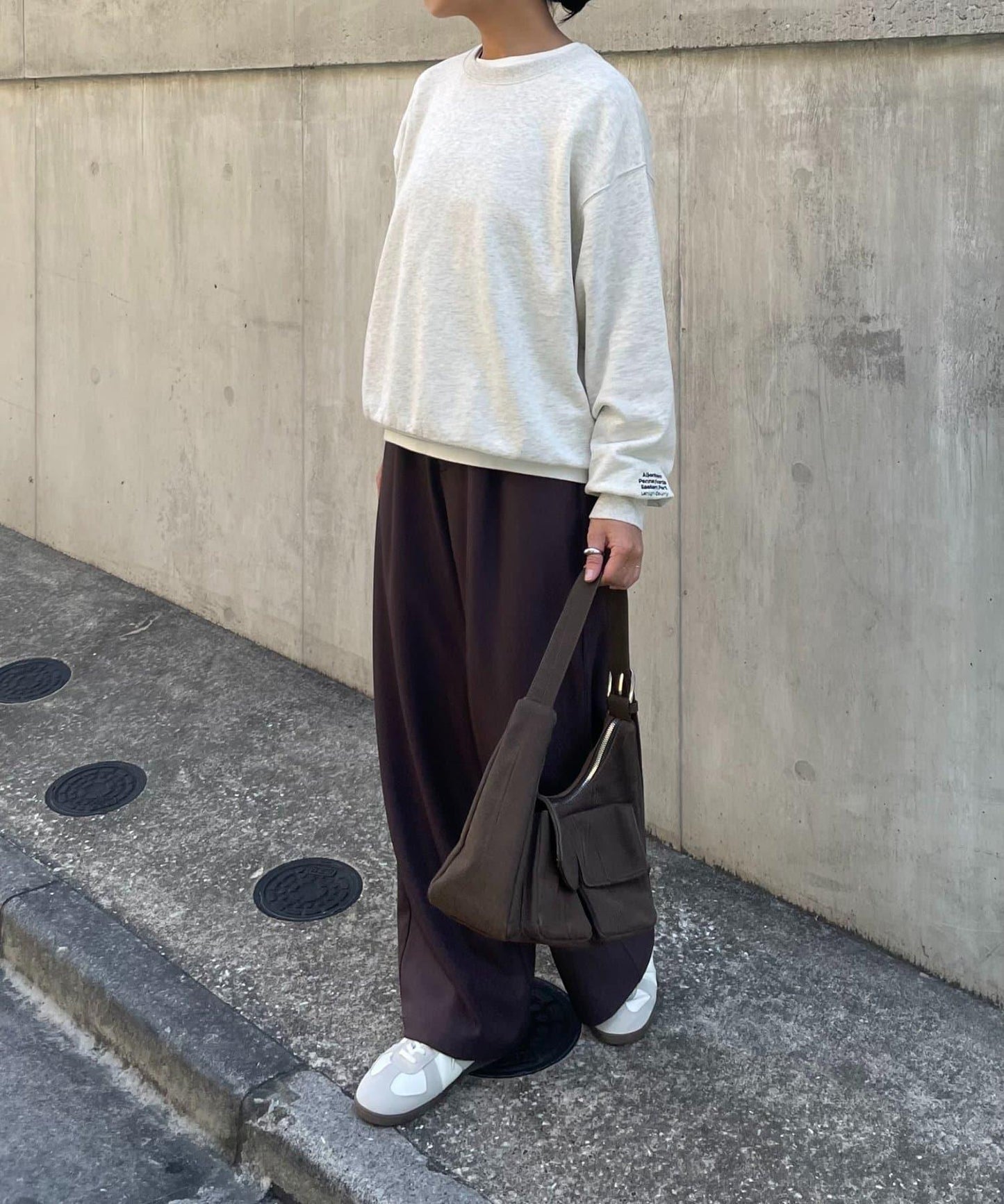 【LEI企畫/】衛衣袖部刺繡套頭衫