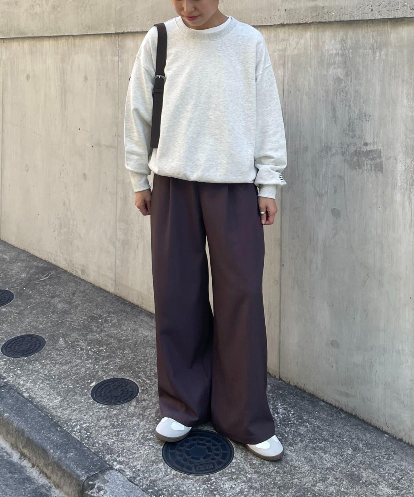 【LEI企畫/】衛衣袖部刺繡套頭衫
