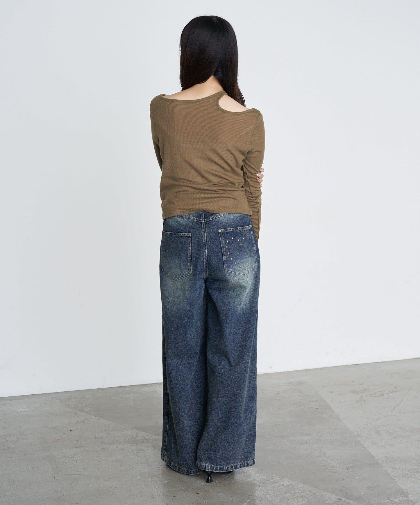 鉚釘裝飾寬鬆牛仔褲