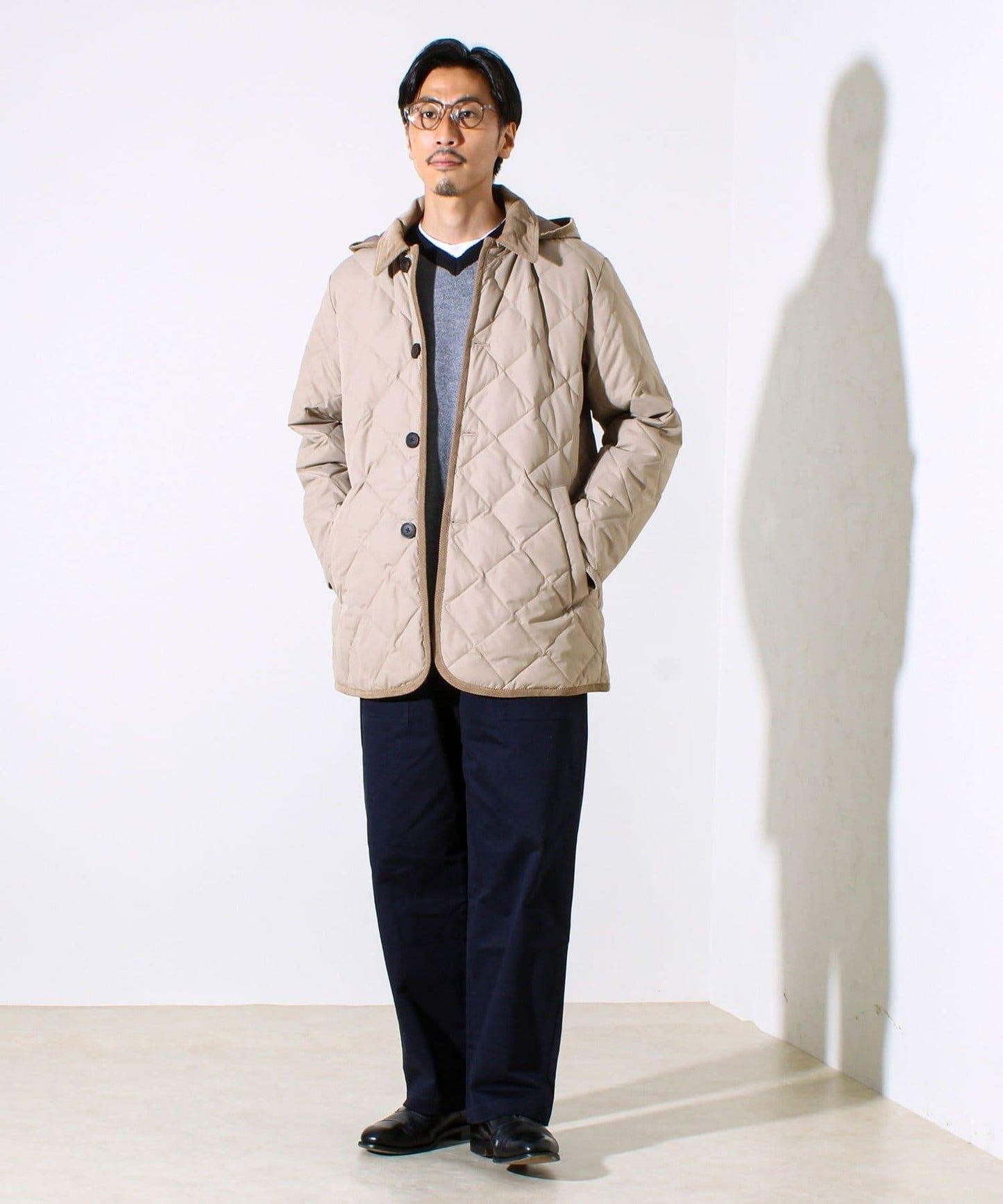 【配色羅紋點綴的優雅針織衫】GR刺繡 淺V領套頭針織衫