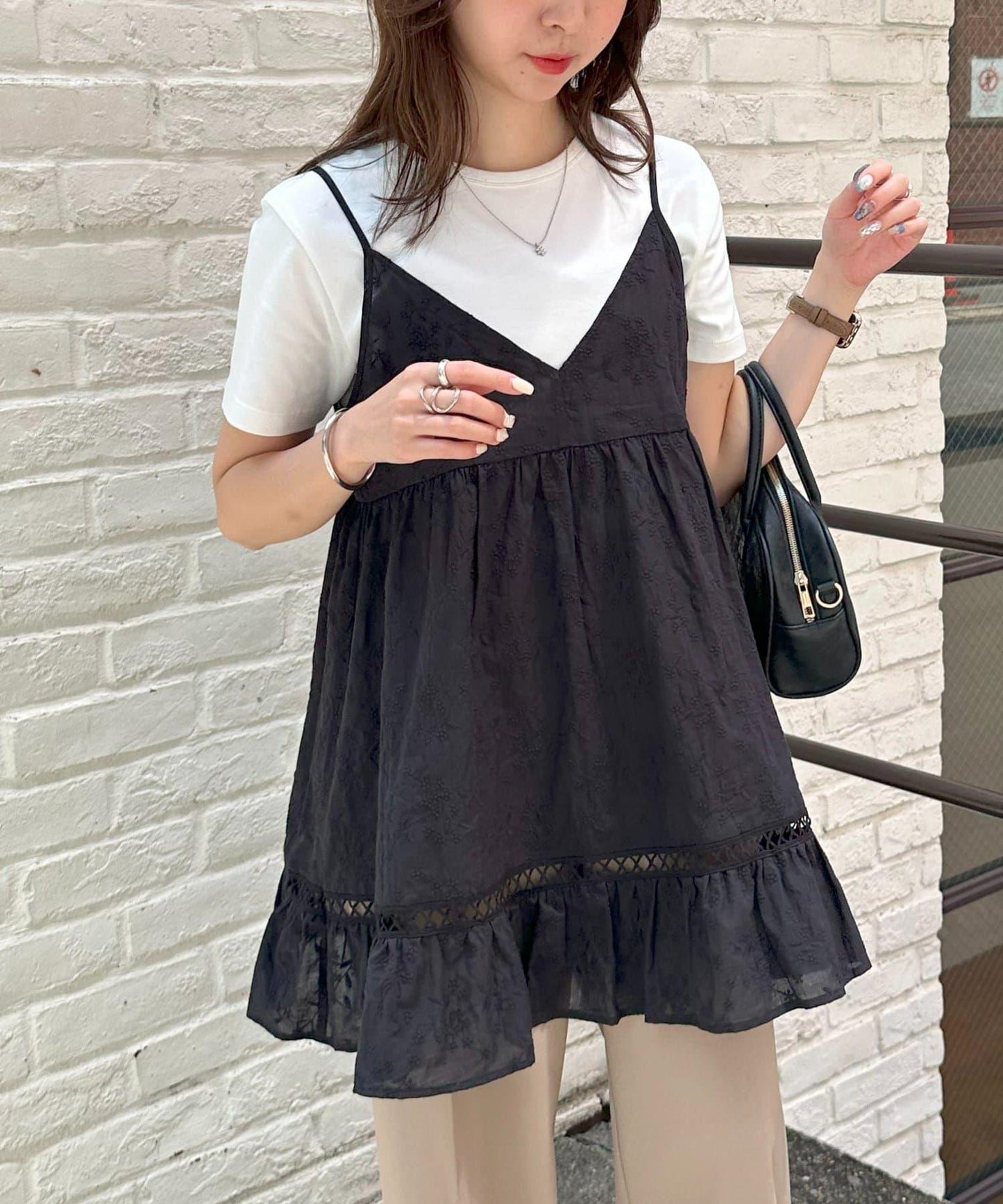 【Discoat】面料刺繡吊帶長款上衣