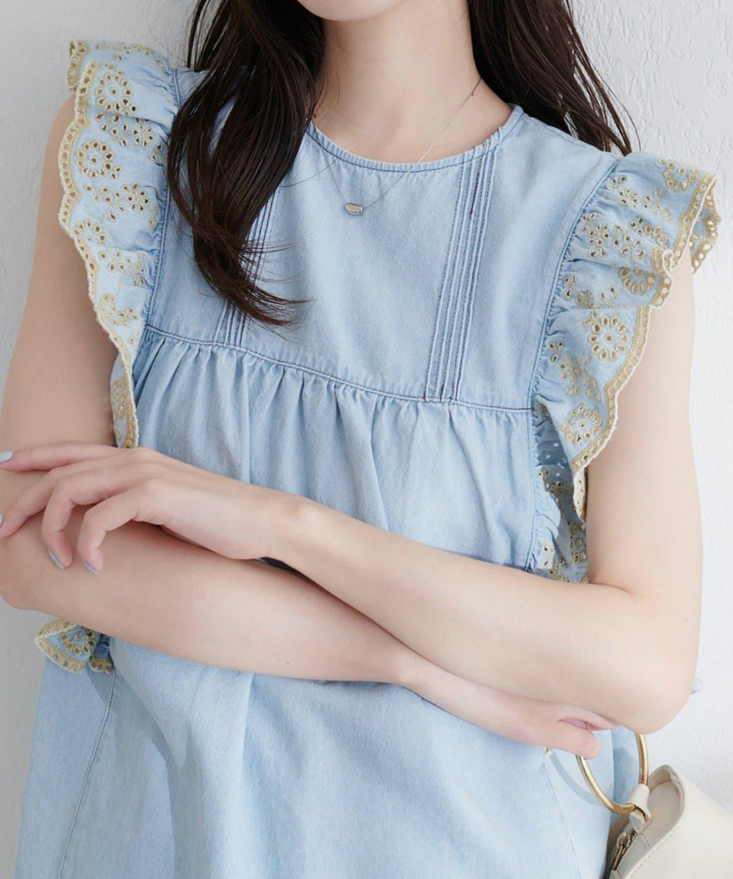 【natural couture】牛仔刺繡荷葉邊襯衫