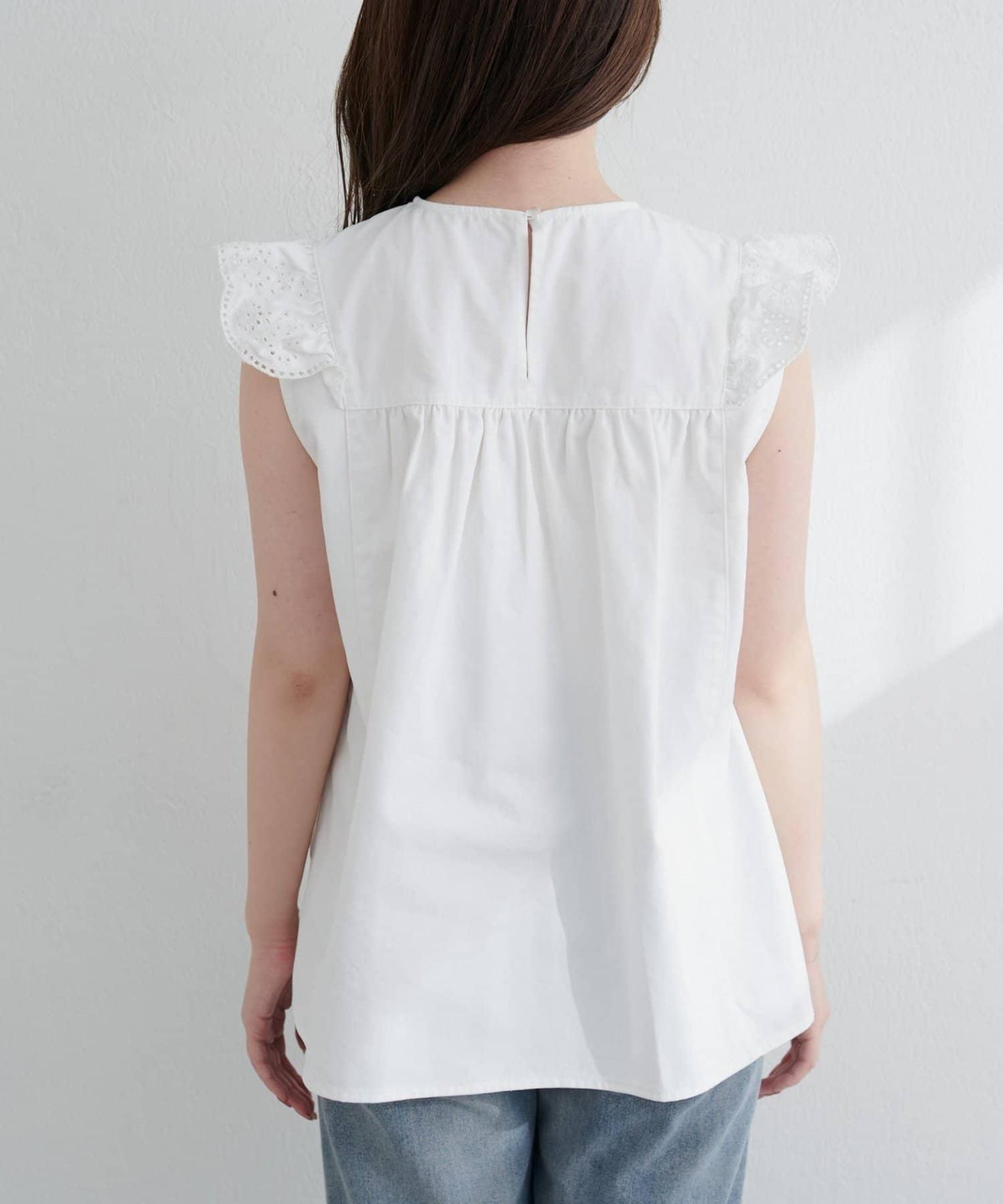 【natural couture】牛仔刺繡荷葉邊襯衫