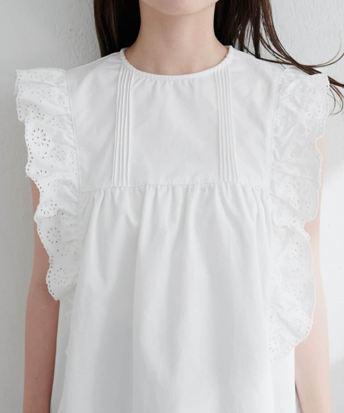 【natural couture】牛仔刺繡荷葉邊襯衫
