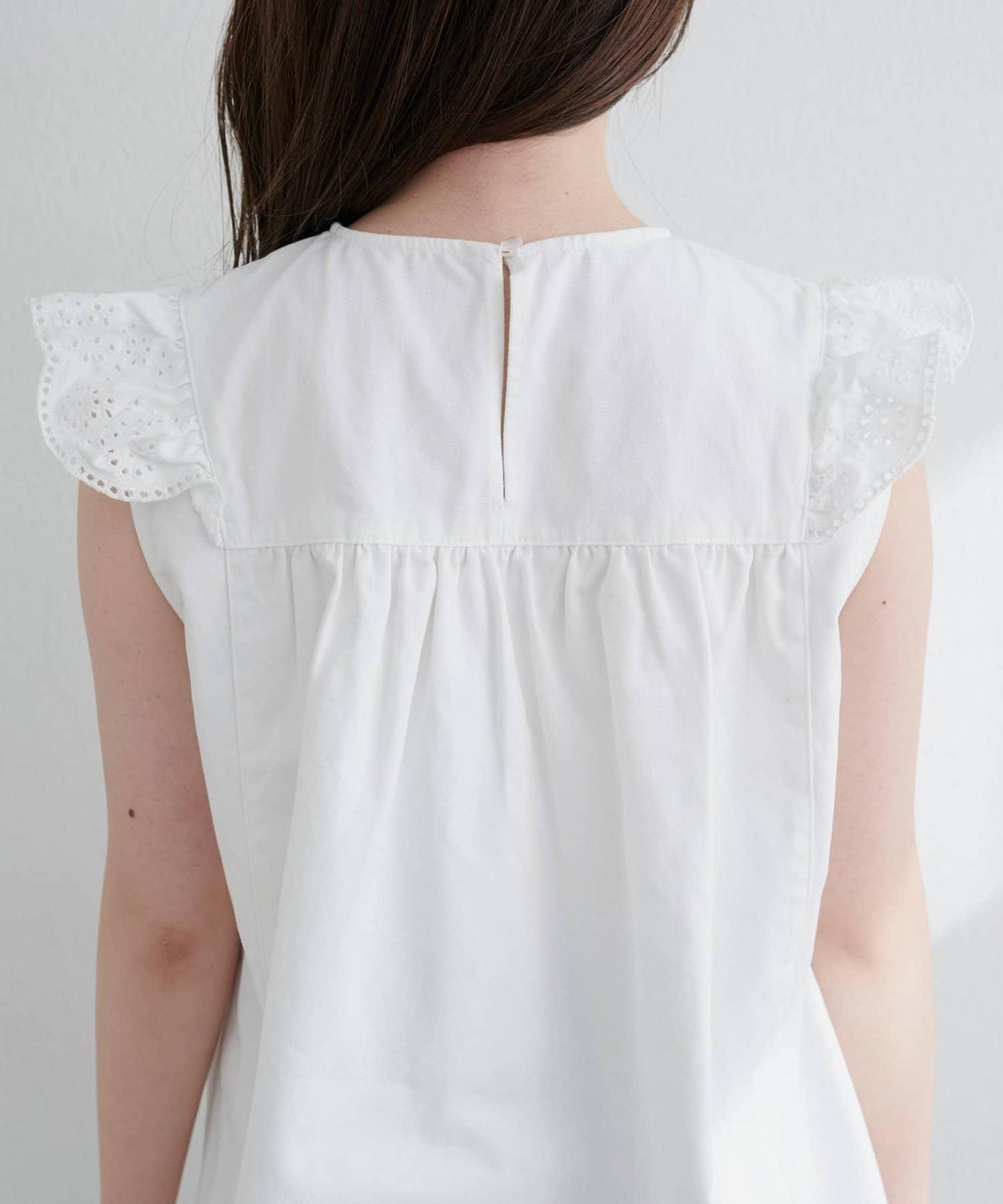 【natural couture】牛仔刺繡荷葉邊襯衫