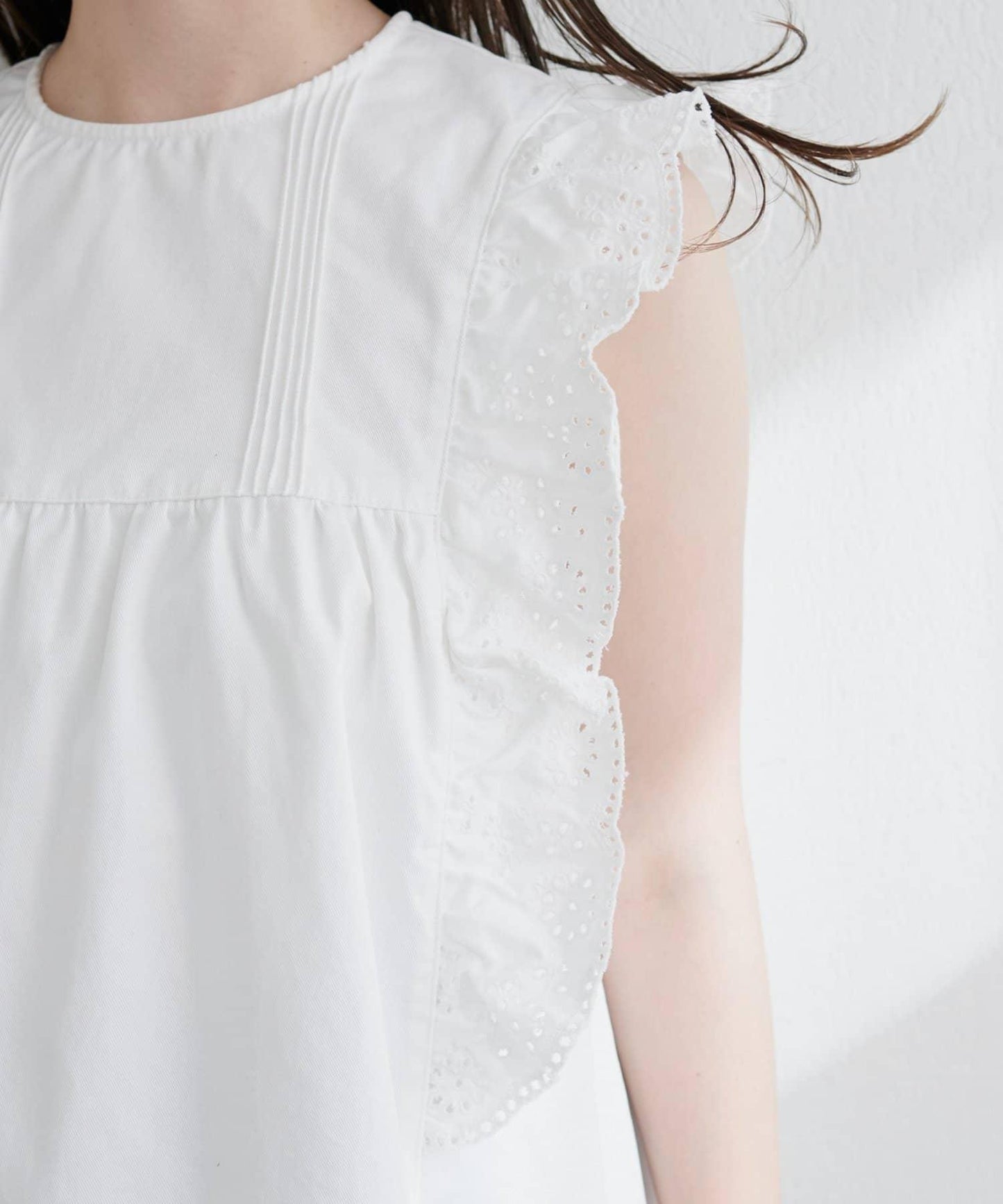 【natural couture】牛仔刺繡荷葉邊襯衫