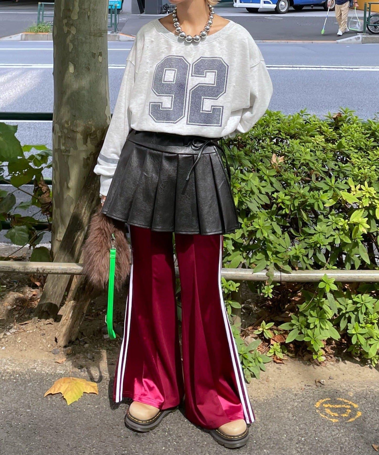 抽繩下襬數字印花短款衛衣