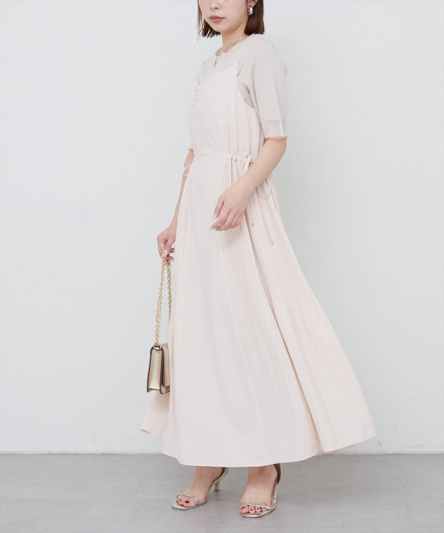 【 natural couture】兩側百褶吊帶連衣裙