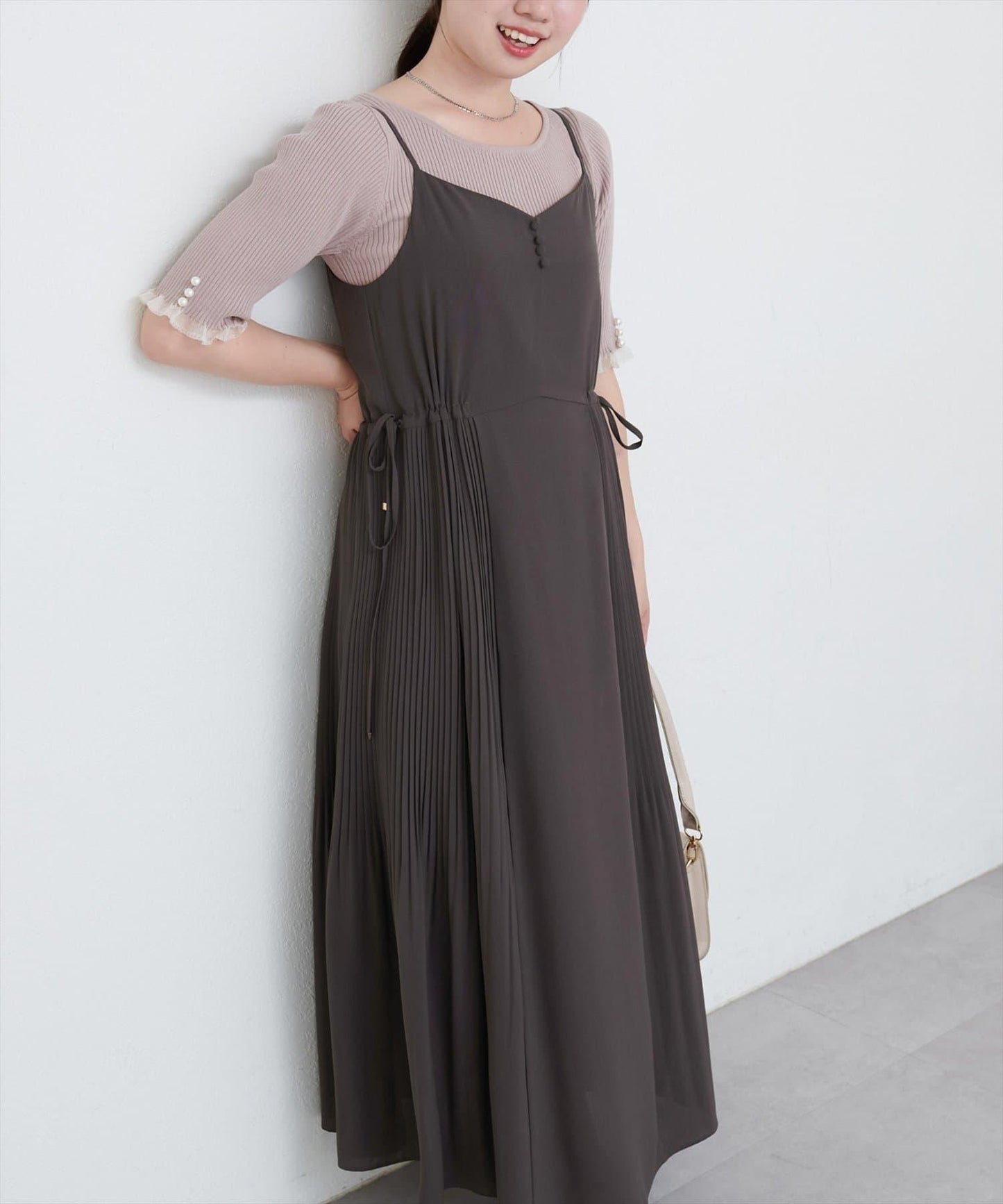 【 natural couture】兩側百褶吊帶連衣裙