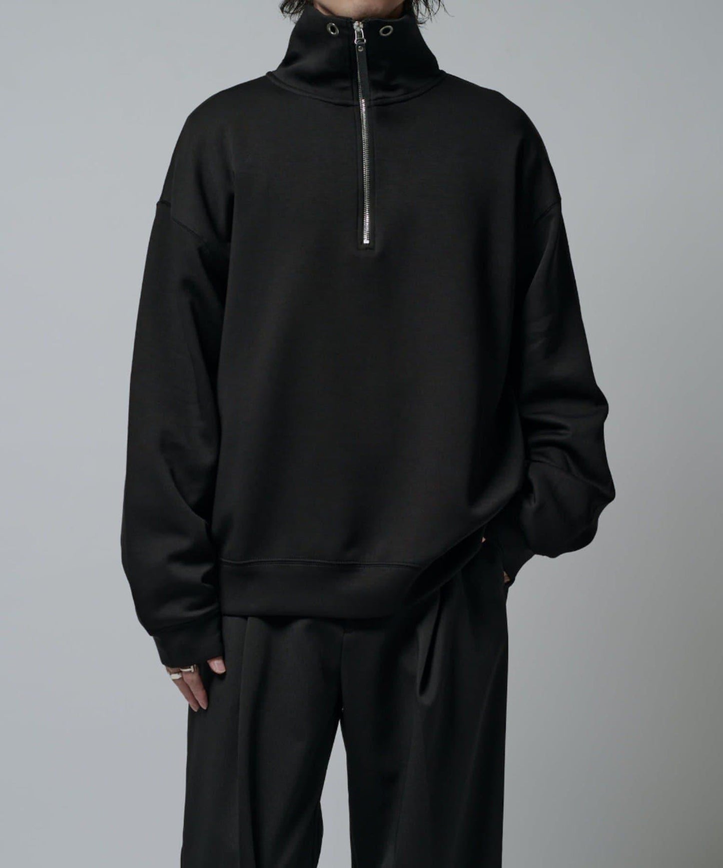 絲滑面料半拉鍊上衣