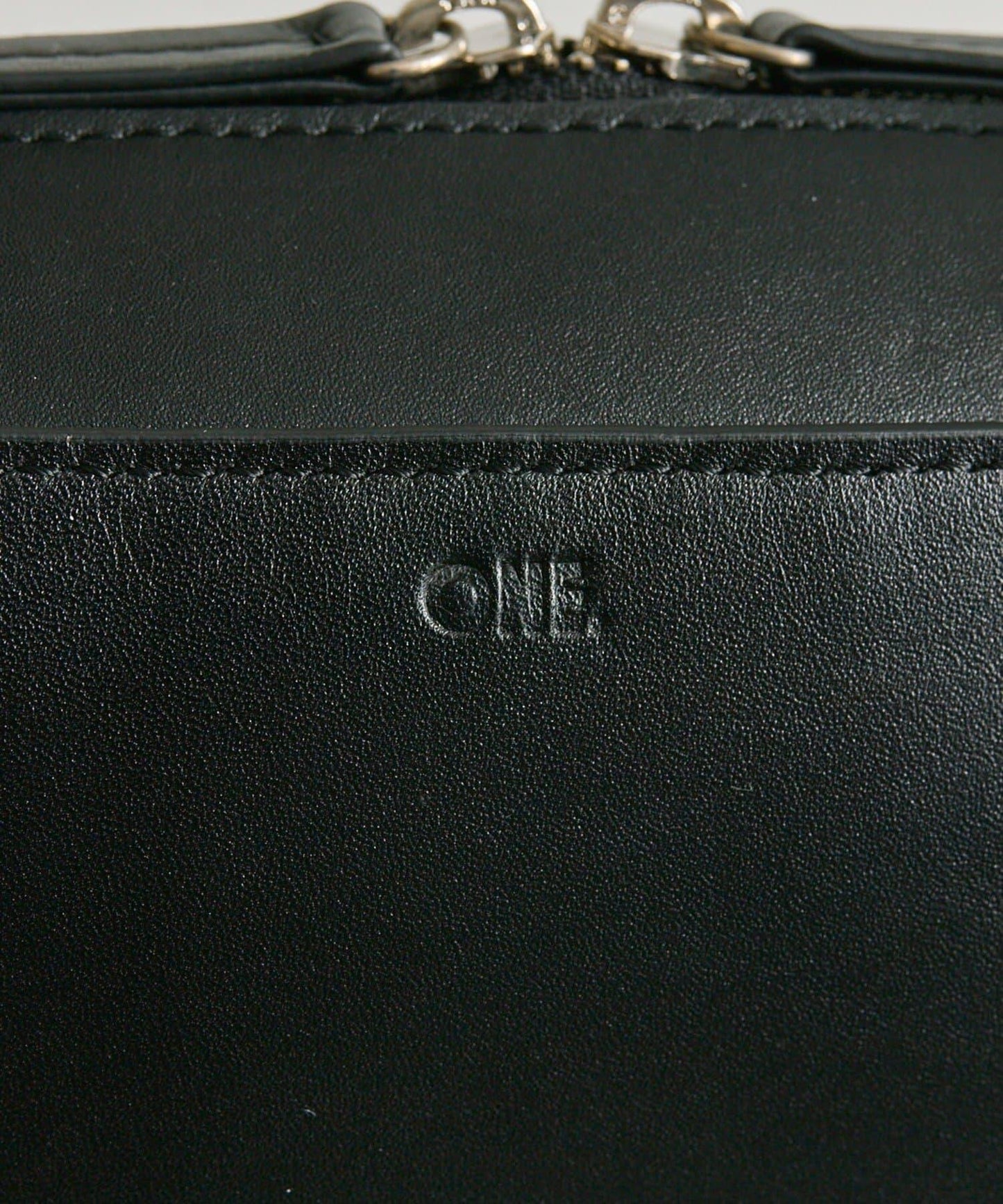 《本革》ONE.(ワンドット)長柄波士頓包