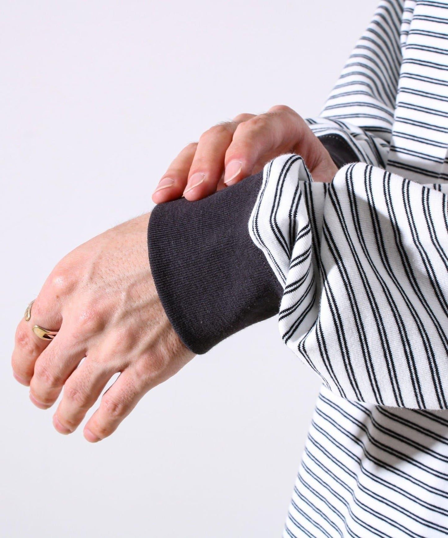 【配色羅紋點綴主打條紋】Hello條紋長袖T恤