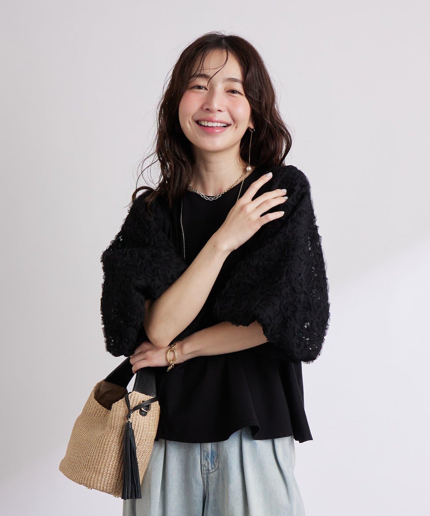 【La boutique BonBon】袖部蓬鬆蕾絲拼接上衣