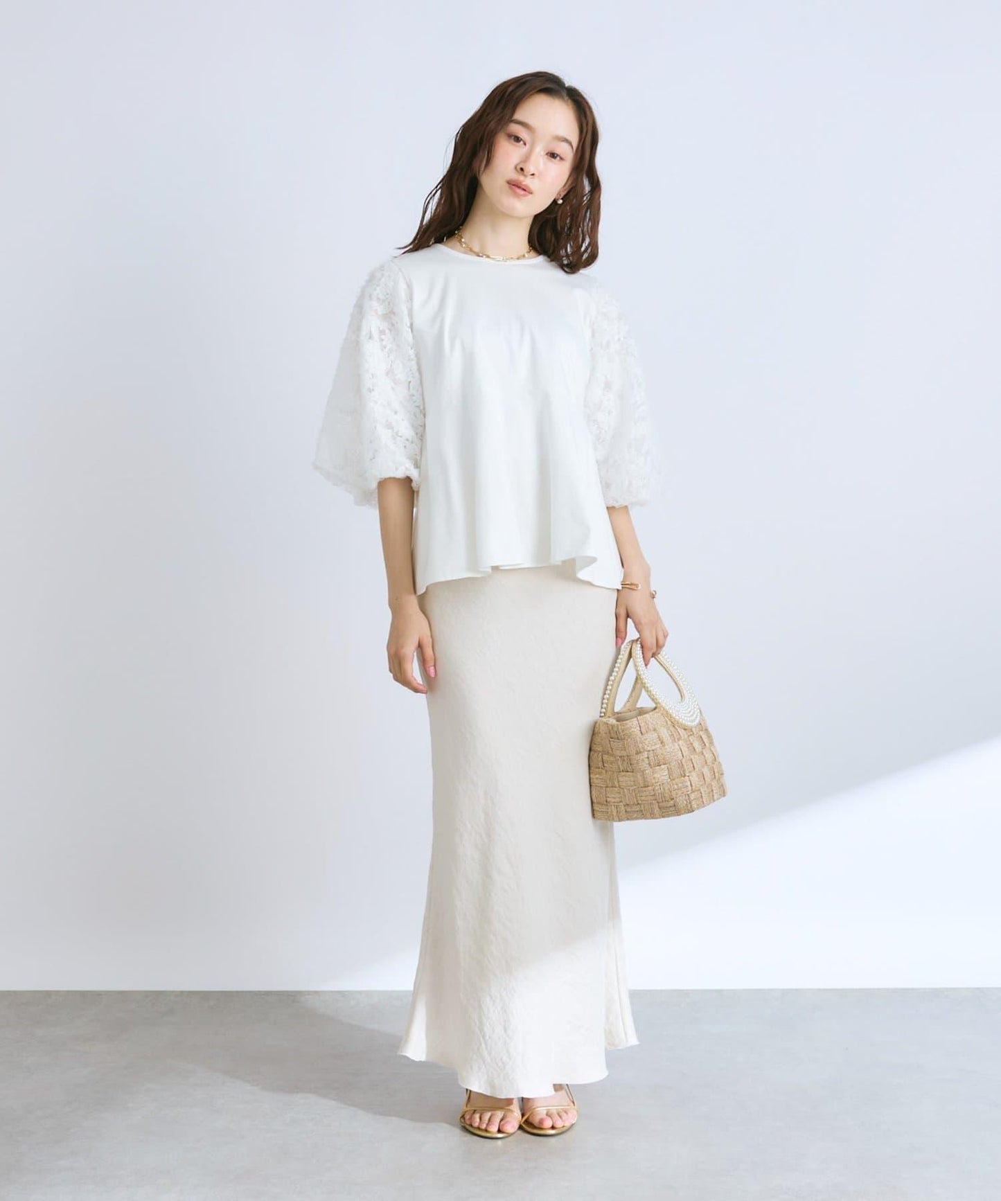 【La boutique BonBon】袖部蓬鬆蕾絲拼接上衣
