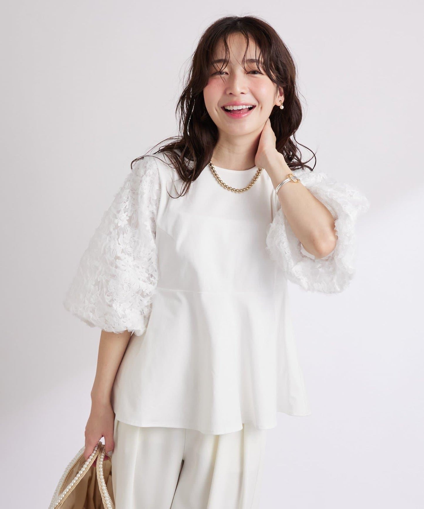 【La boutique BonBon】袖部蓬鬆蕾絲拼接上衣
