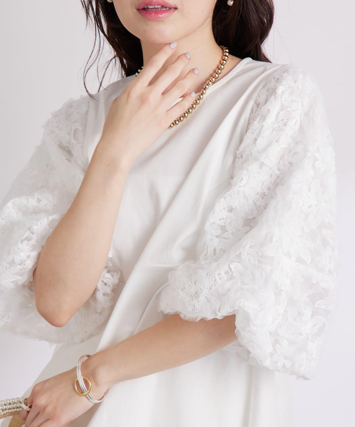 【La boutique BonBon】袖部蓬鬆蕾絲拼接上衣