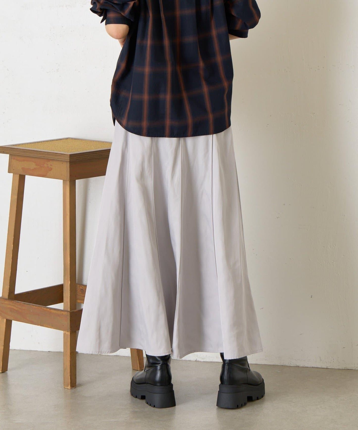 尼龍壓褶喇叭裙