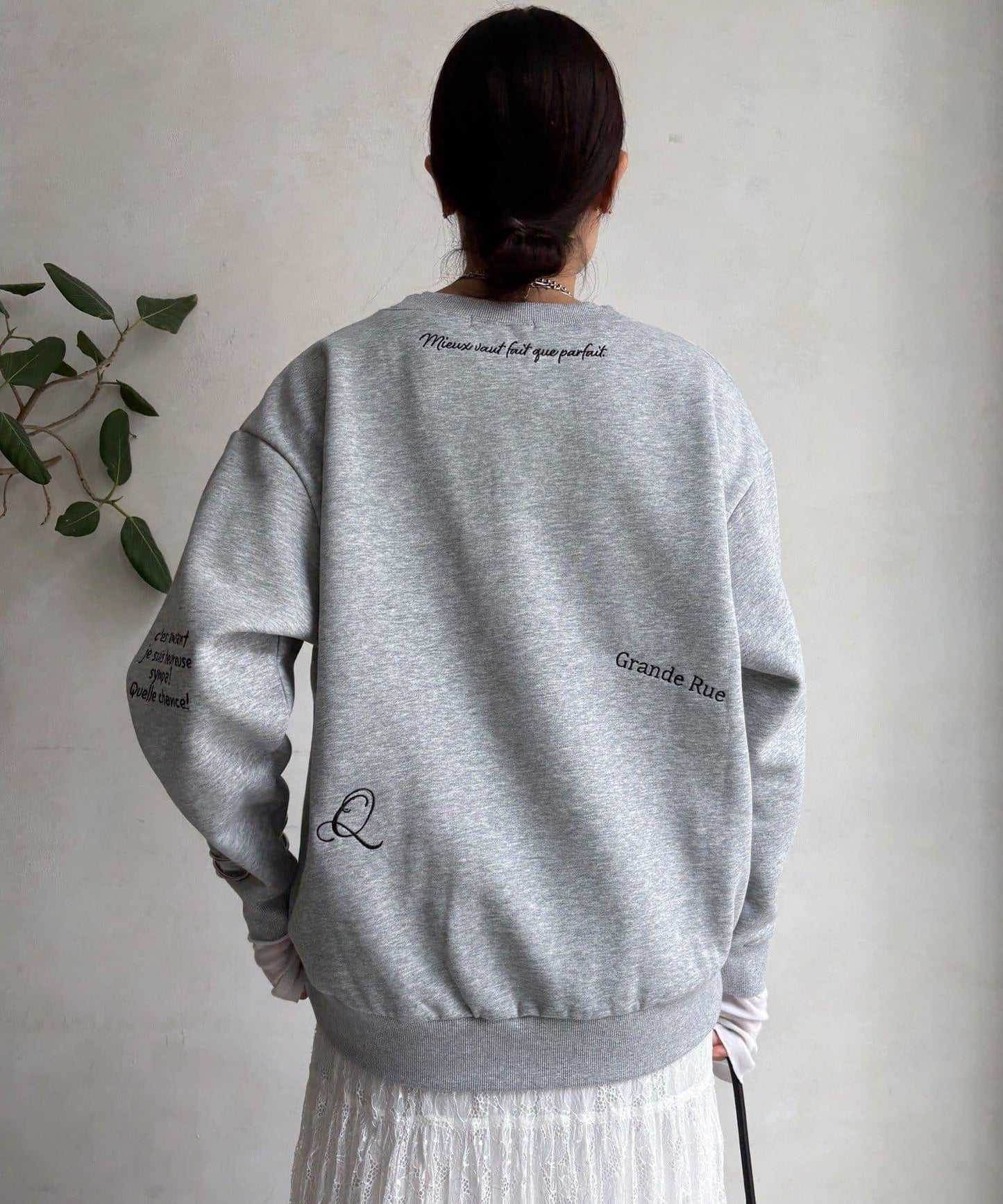 加絨隨機刺繡標誌衛衣