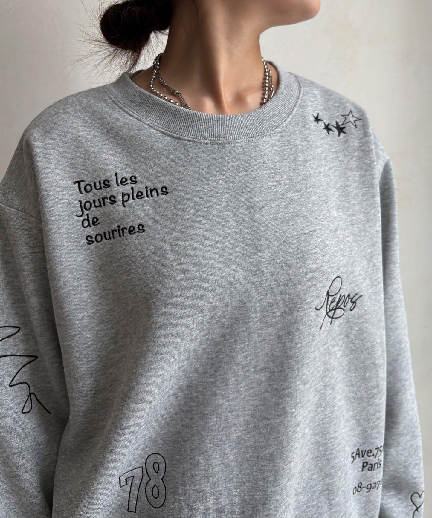 加絨隨機刺繡標誌衛衣